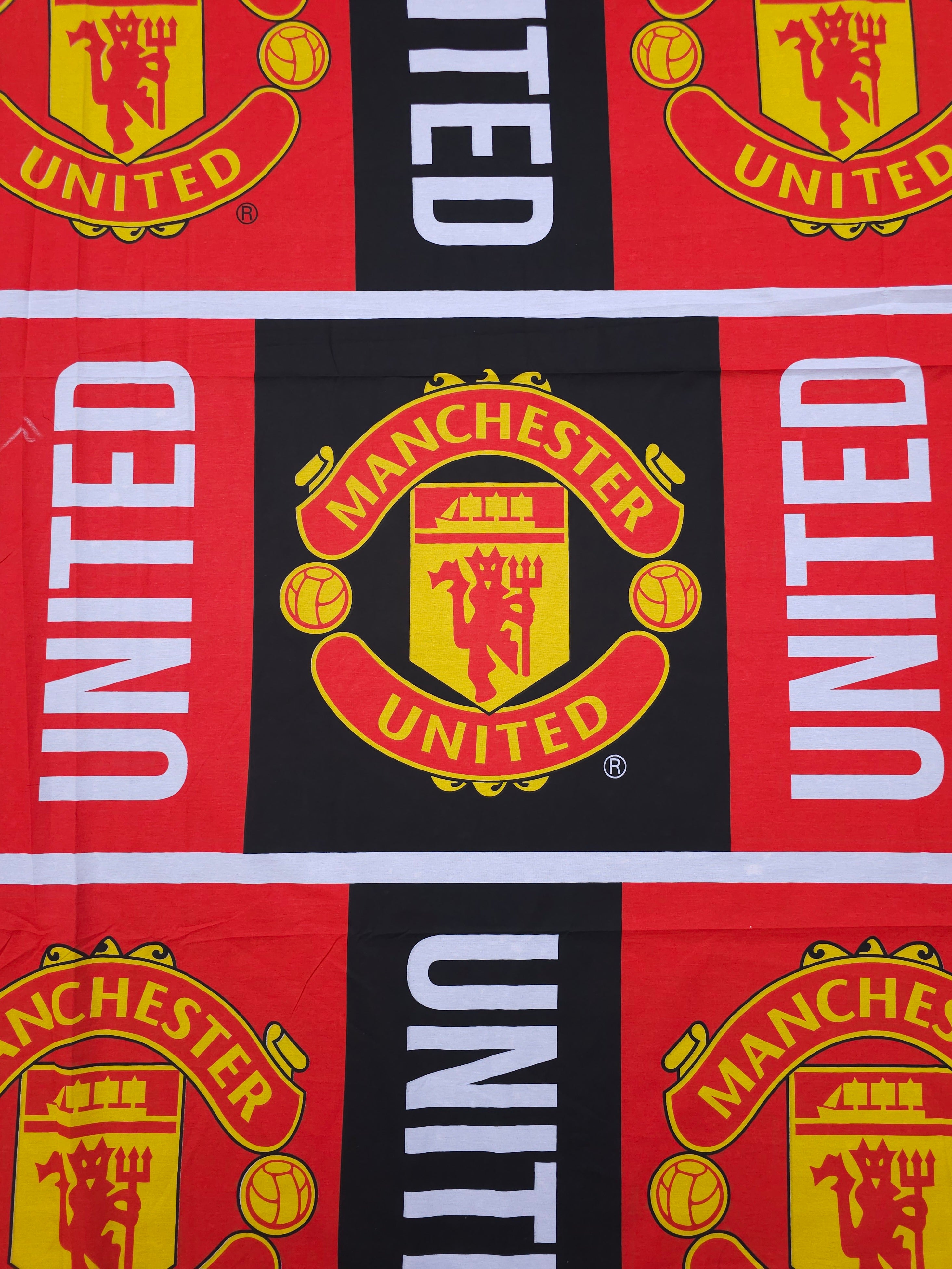 Manchester United FC Large Emblem 100 Cotton Football Fabric 102 EX manchester-united-fc-large-emblem-100-cotton-football-fabric-102-ex