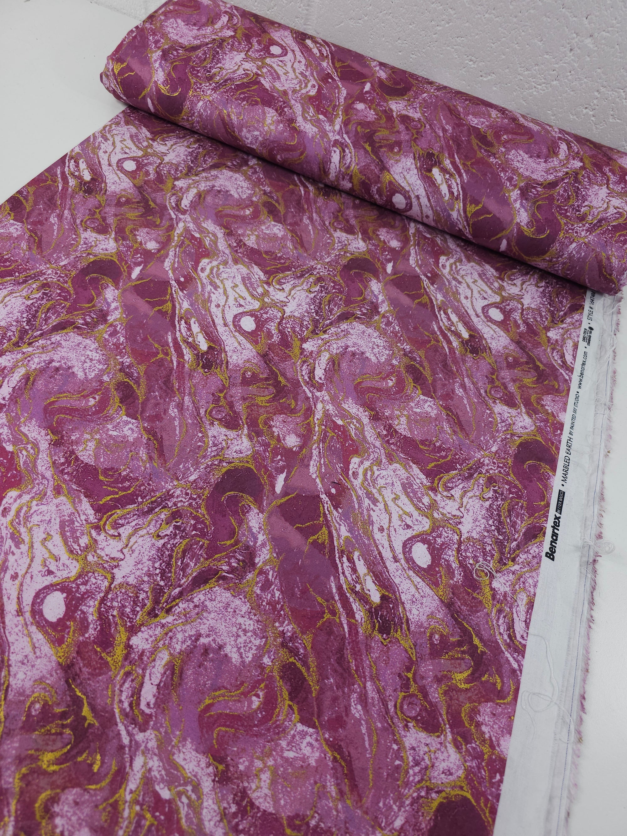 Pinky Mauve/Gold Marble 100% Cotton - Benartex