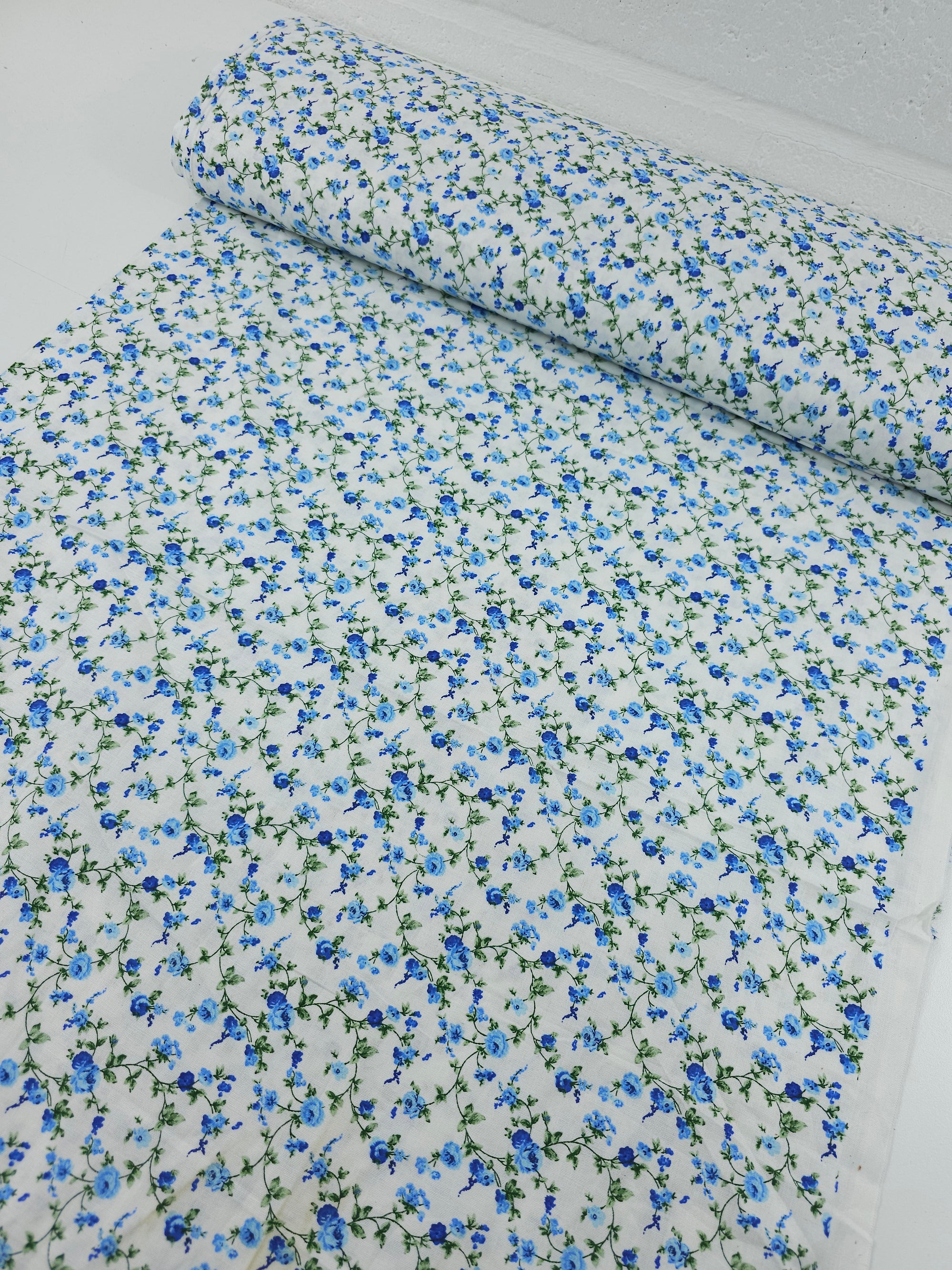 Blue/White Floating Rose Twine 100% Cotton