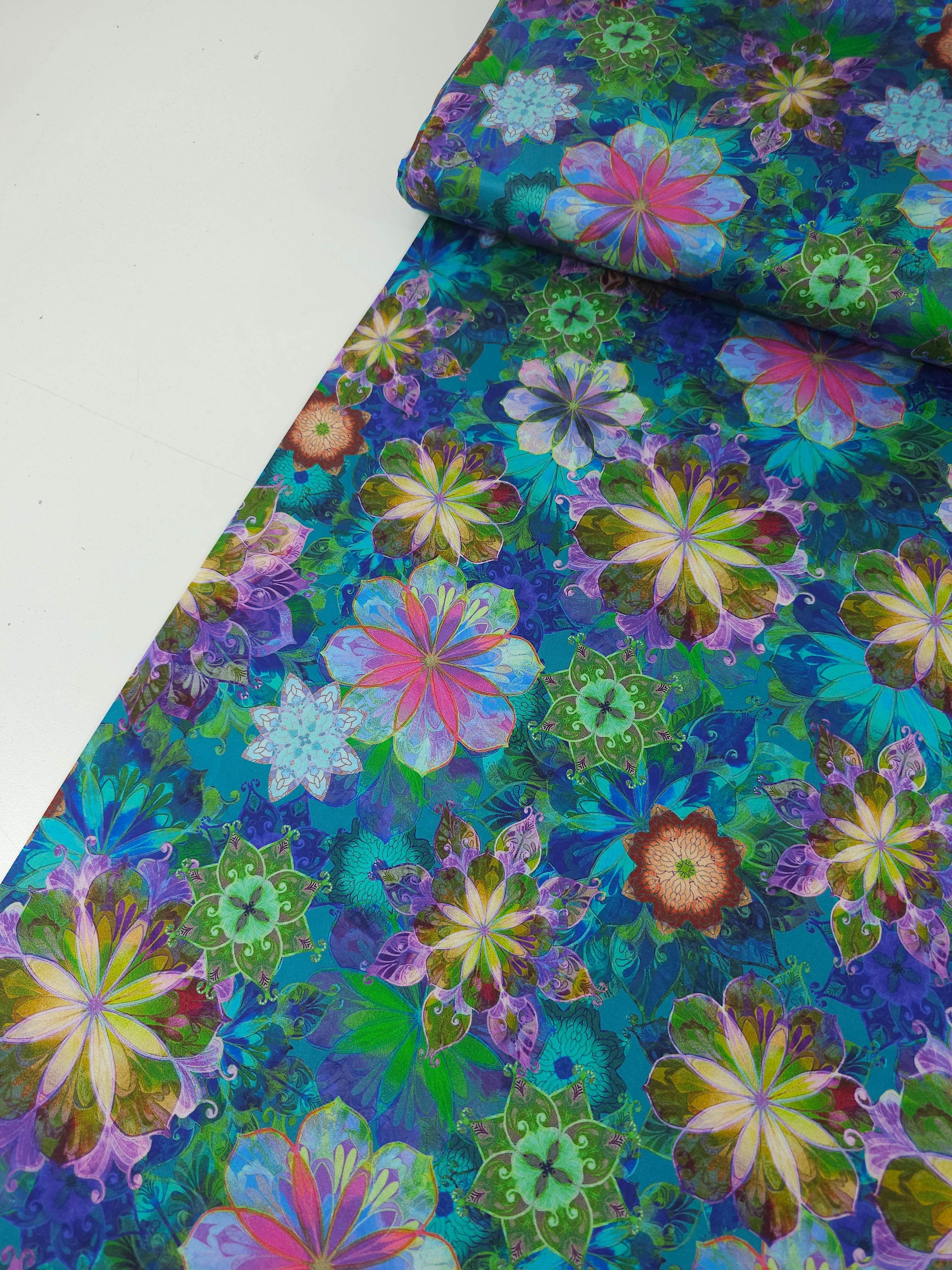 Dazzle Venice Floral Cotton Sateen 108" - Robert Kaufman *EXTRA WIDE*