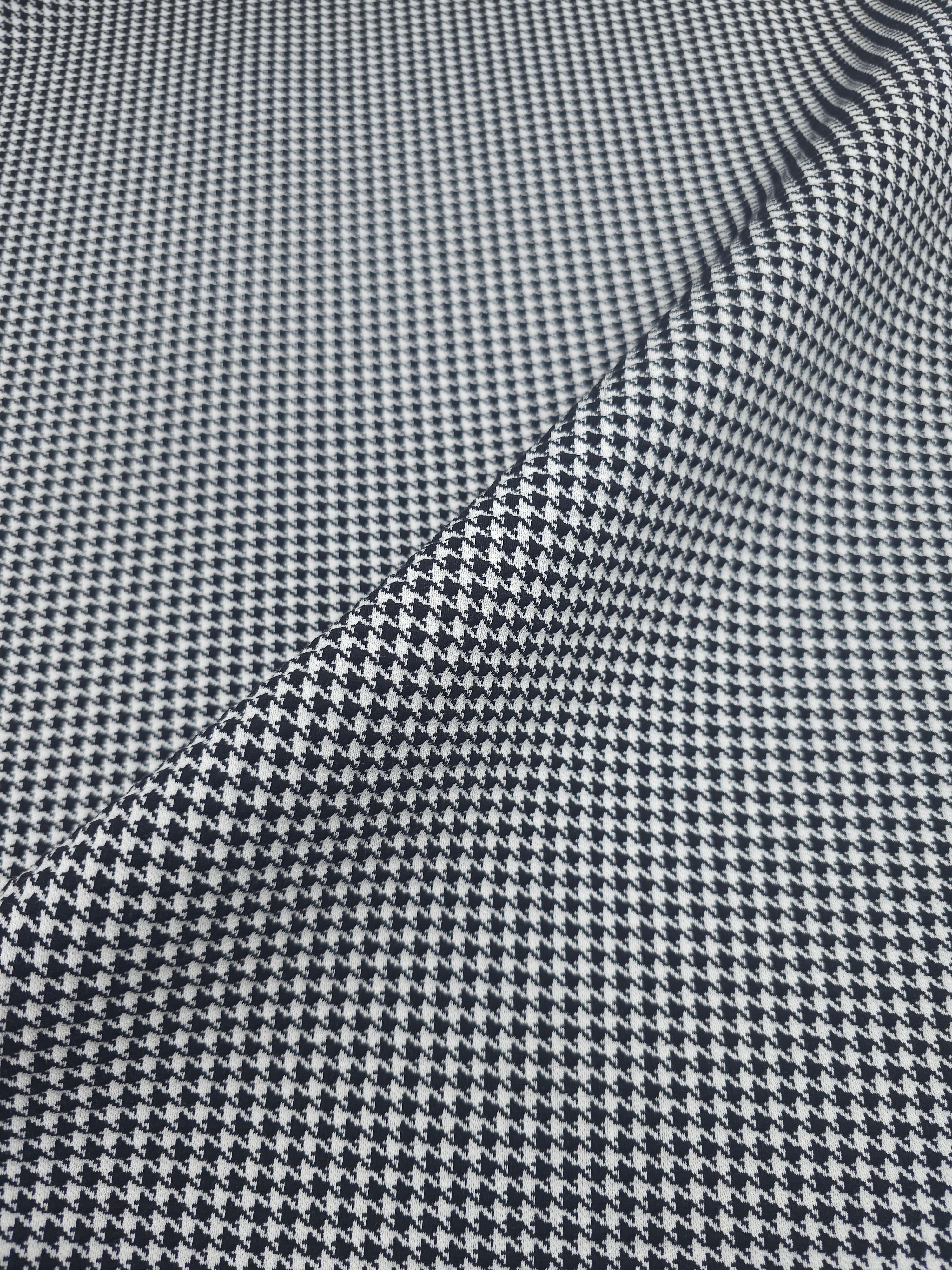 Black/White Mini Dogtooth Boucle