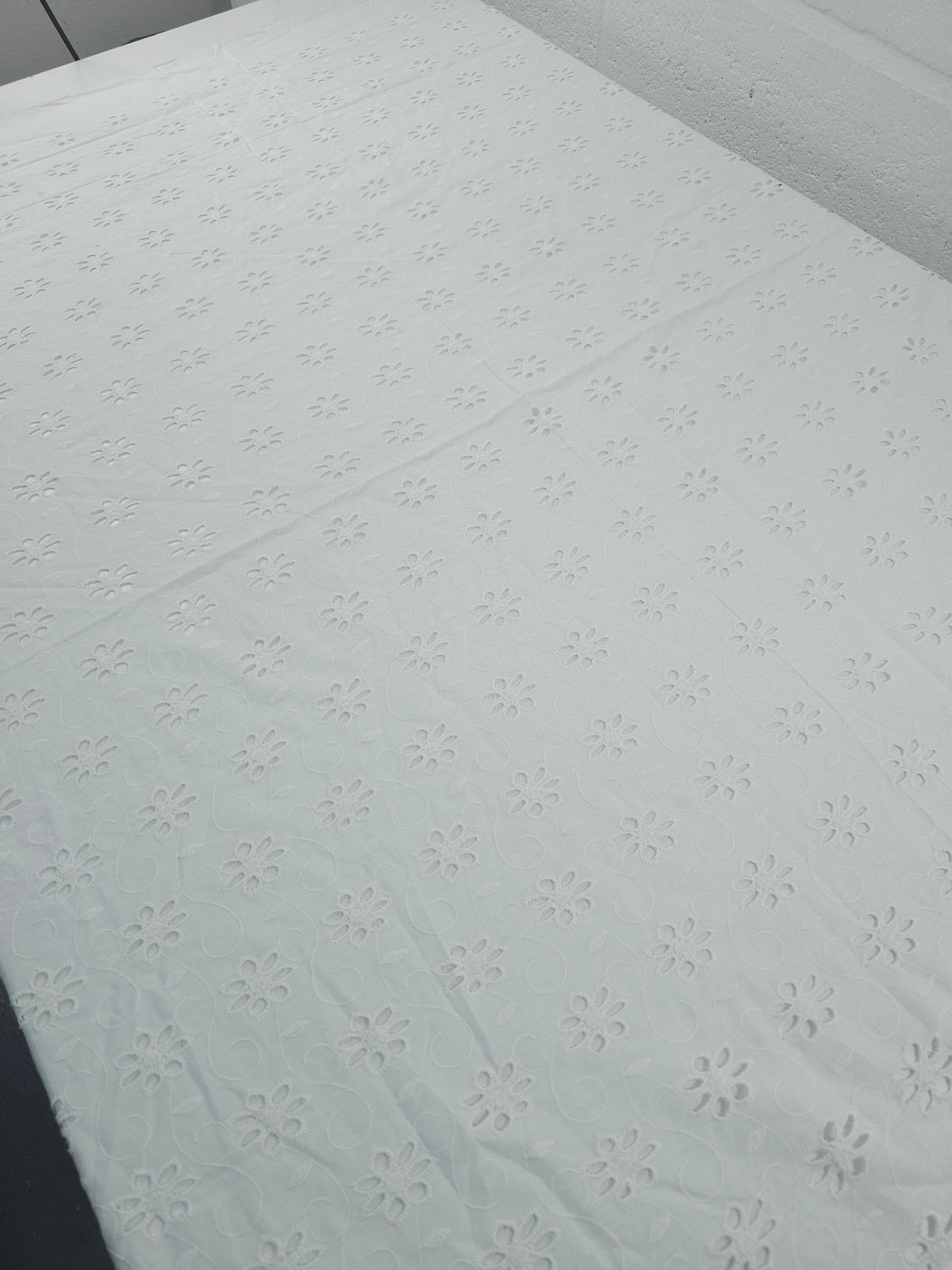 White Swirl Flower Lightweight Cotton Broderie Anglaise