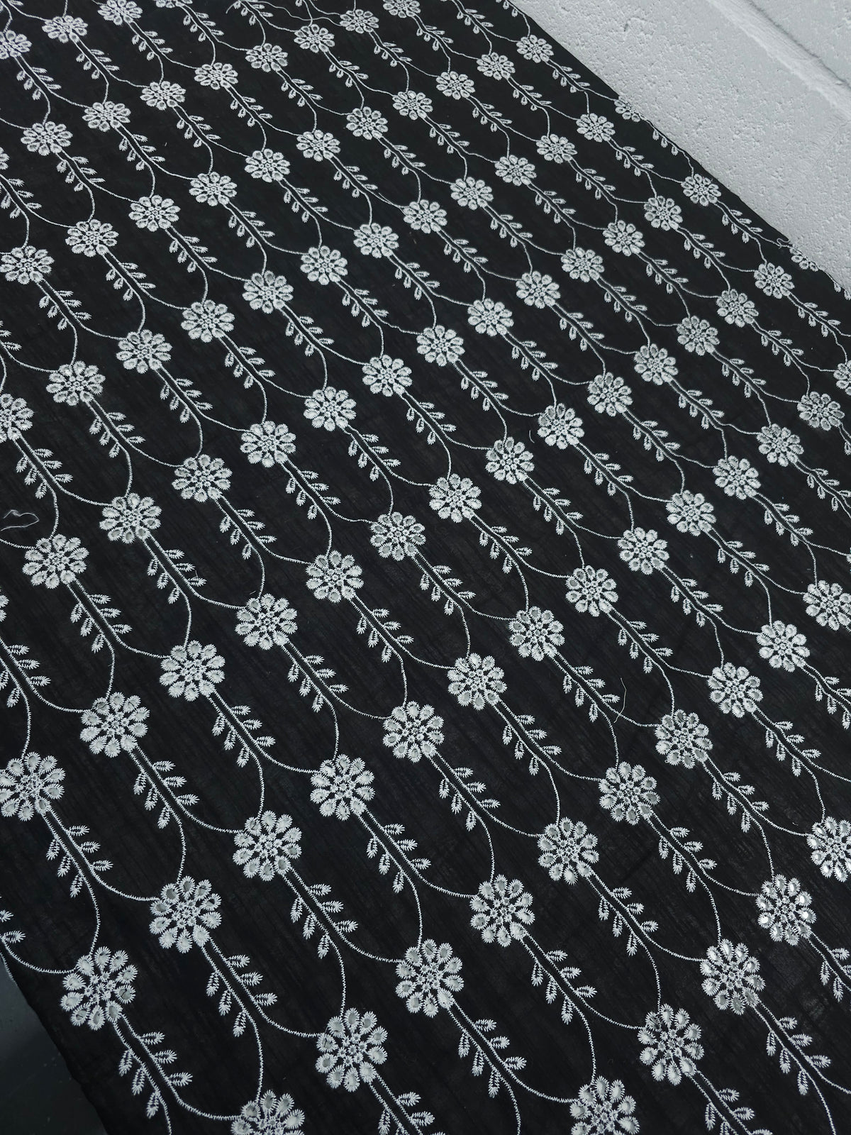 Black/White Floral Arch Sheer Cotton Broderie Anglaise
