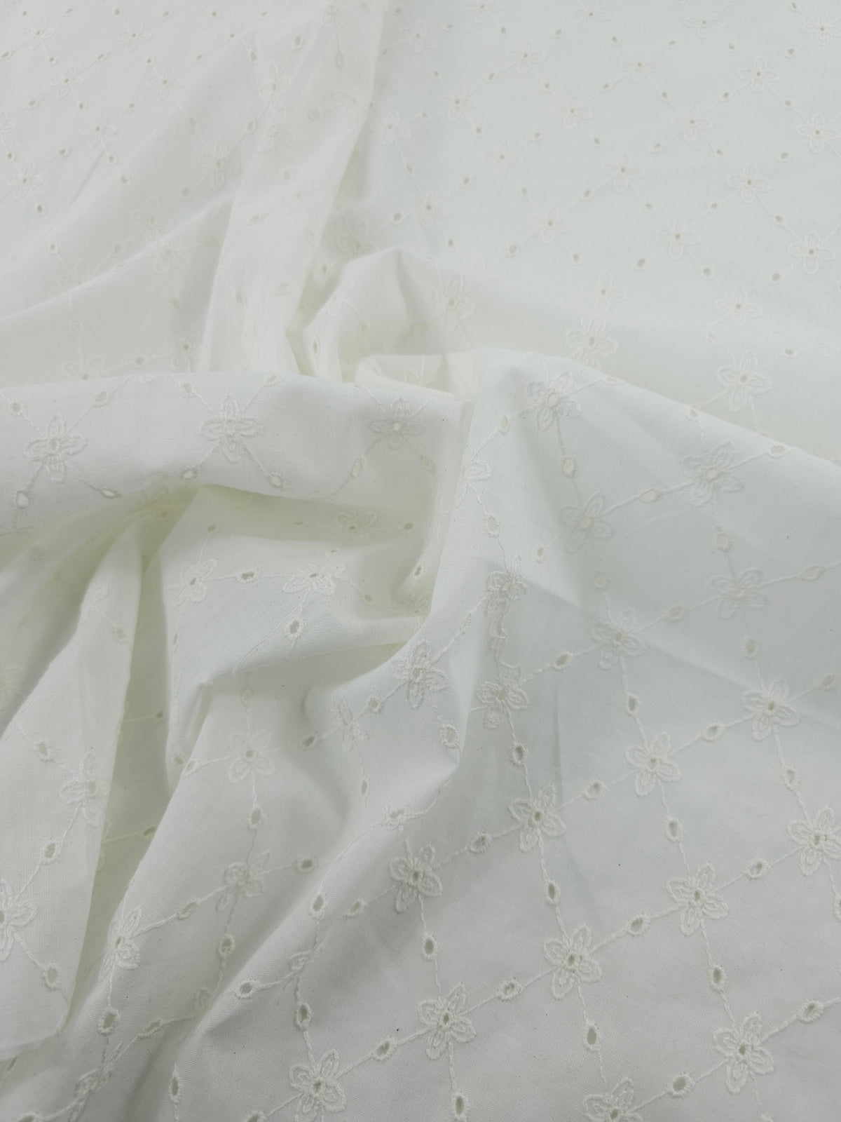 White Diamond Flower Lightweight Cotton Broderie Anglaise