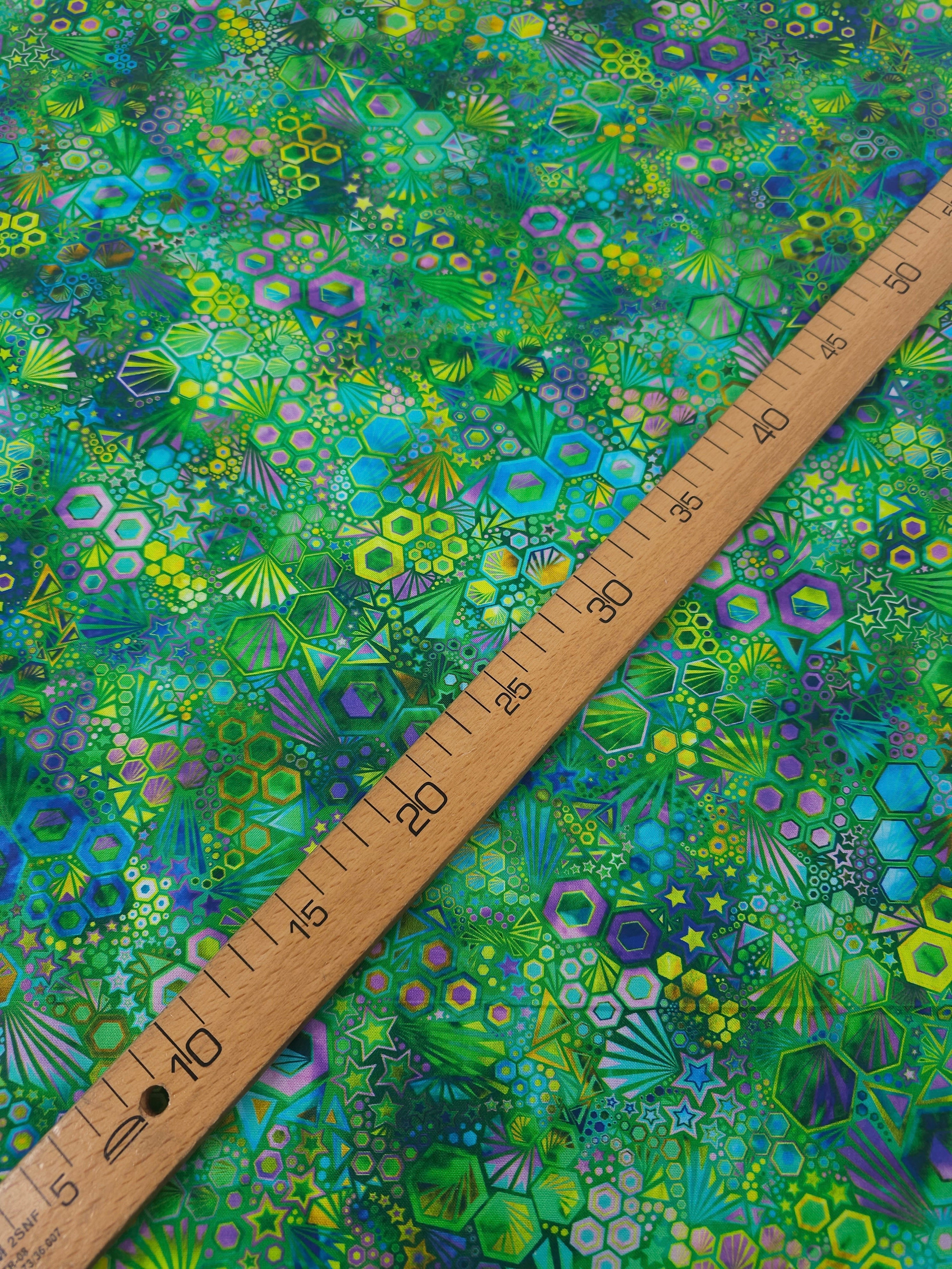 Green Star Phantasma 100% Cotton - Robert Kaufman