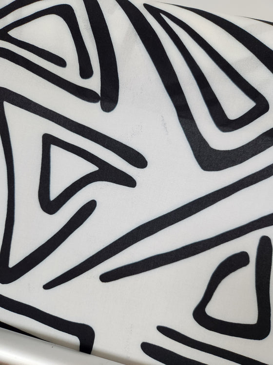 White/Black Abstract Triangle Viscose *DEFECTED* 3m piece