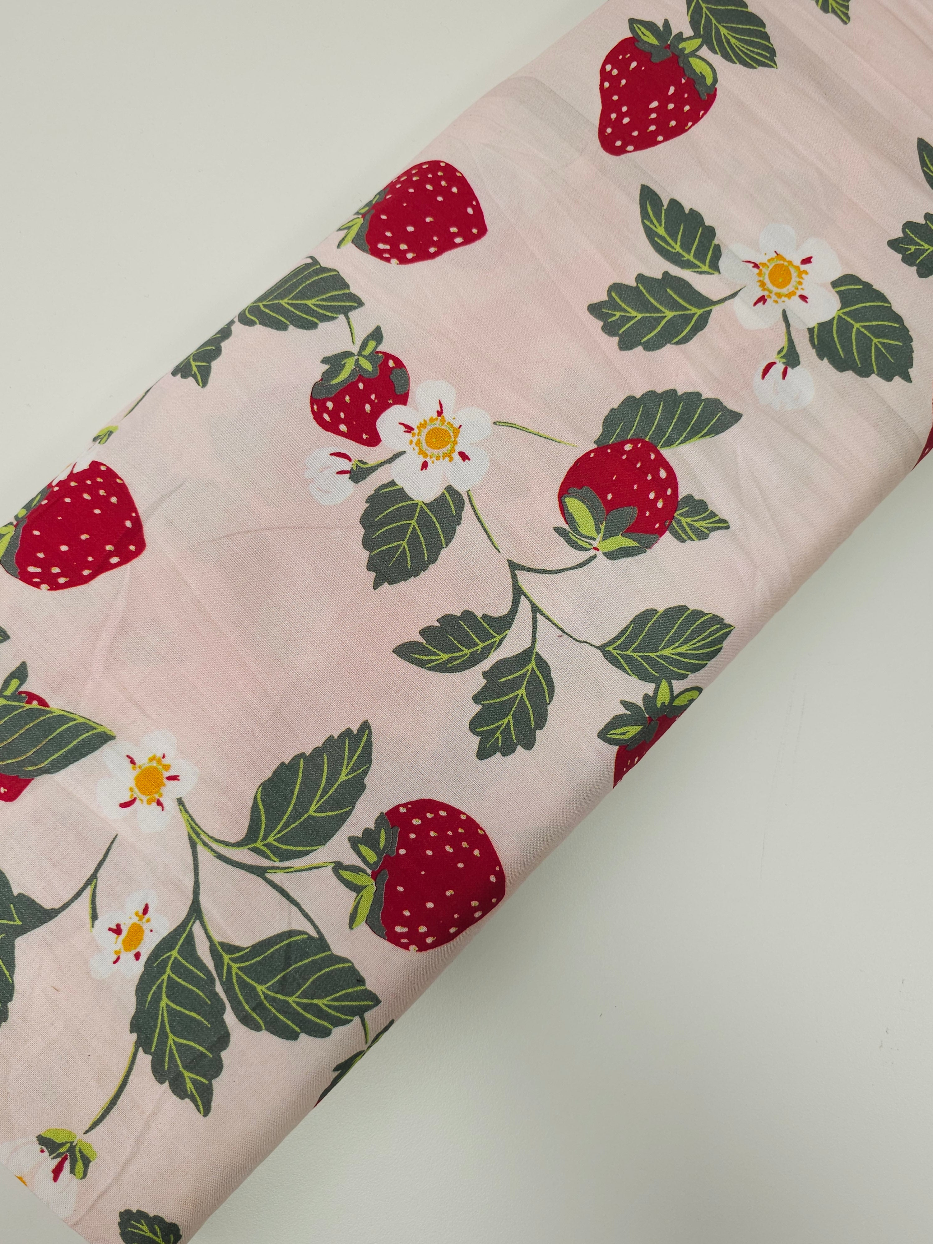 Pale Pink/Red Strawberry Plant Summer Fruit Cotton