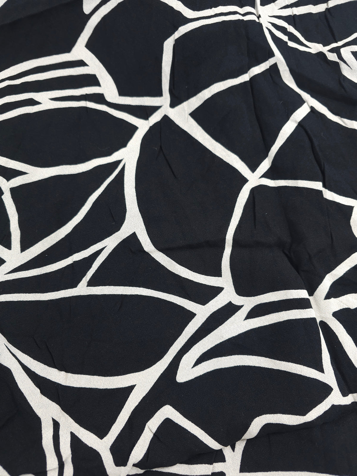 Black abstract shapes Viscose (Various sizes)
