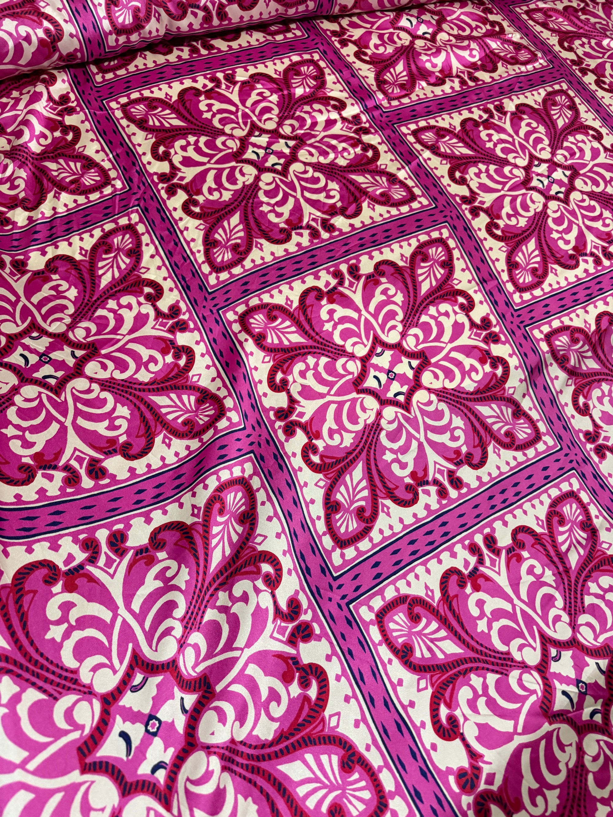 Hot Pink/Cream Damask Mosaic Tile Satin