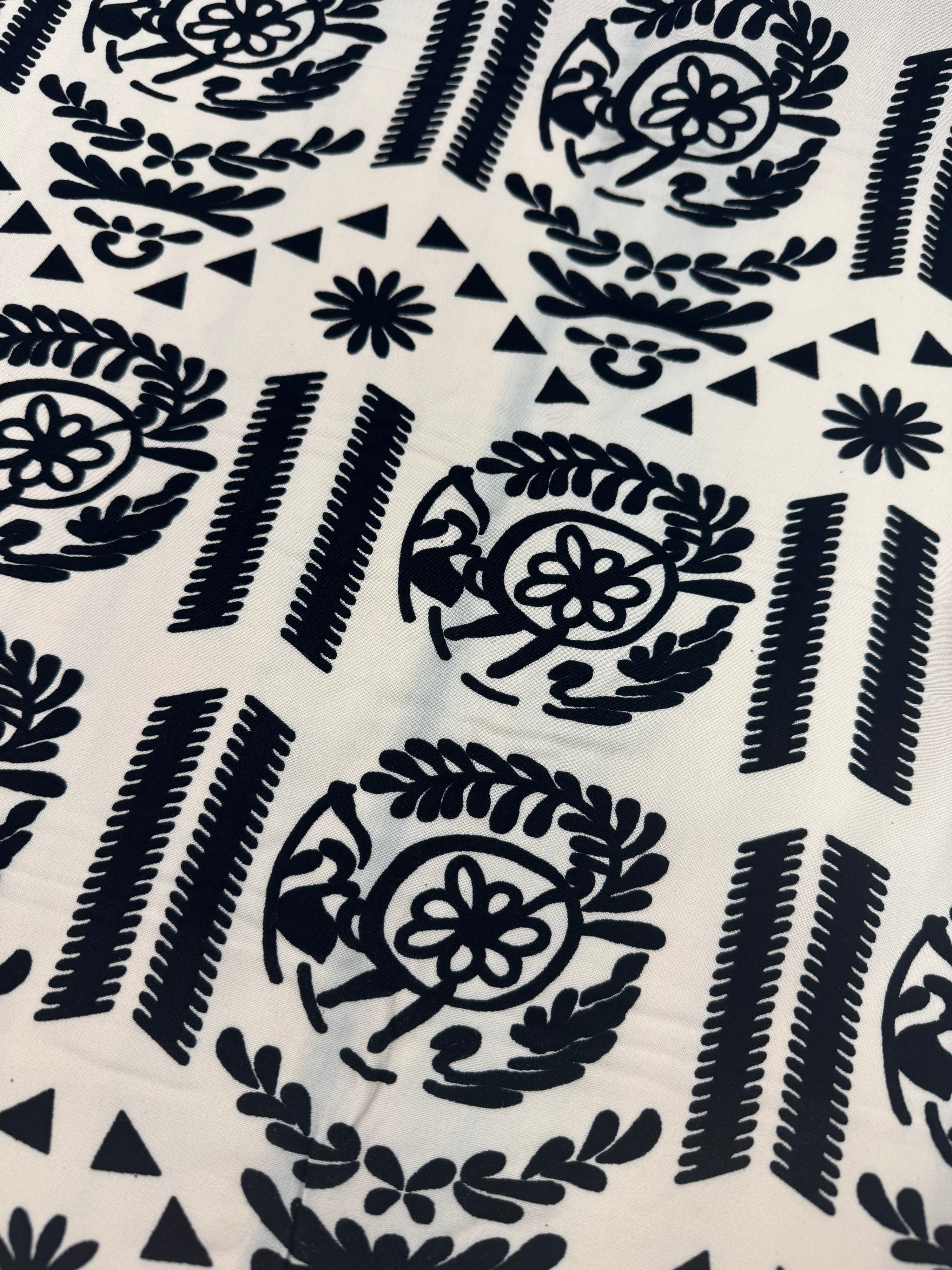 Black/Ivory Aztec Motif Viscose Challis *DEFECT*