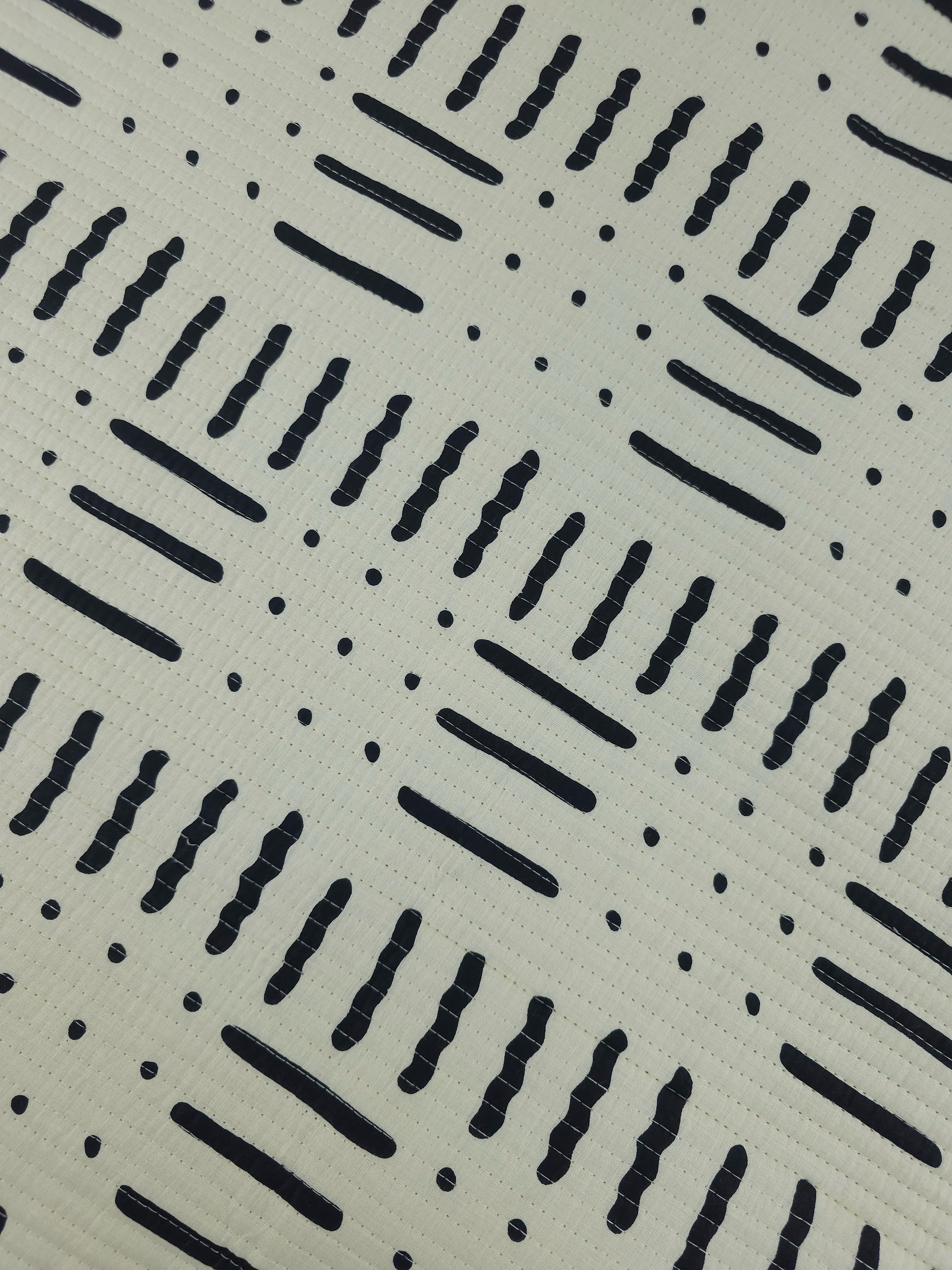 Ivory Doodle Line Dot Quilted Screen Print