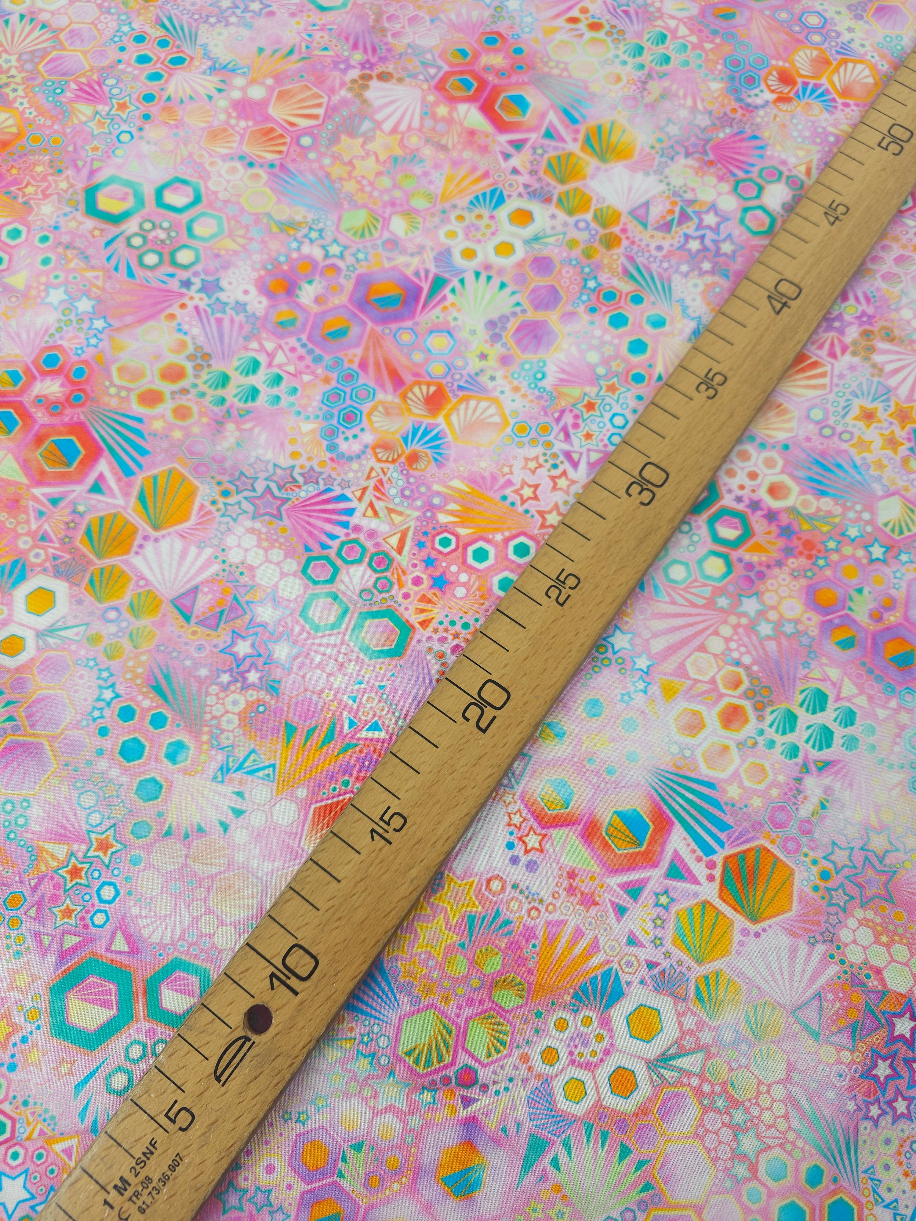 Pink Star Phantasma 100% Cotton - Robert Kaufman