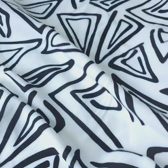 White/Black Abstract Triangle Viscose *DEFECTED* 3m piece
