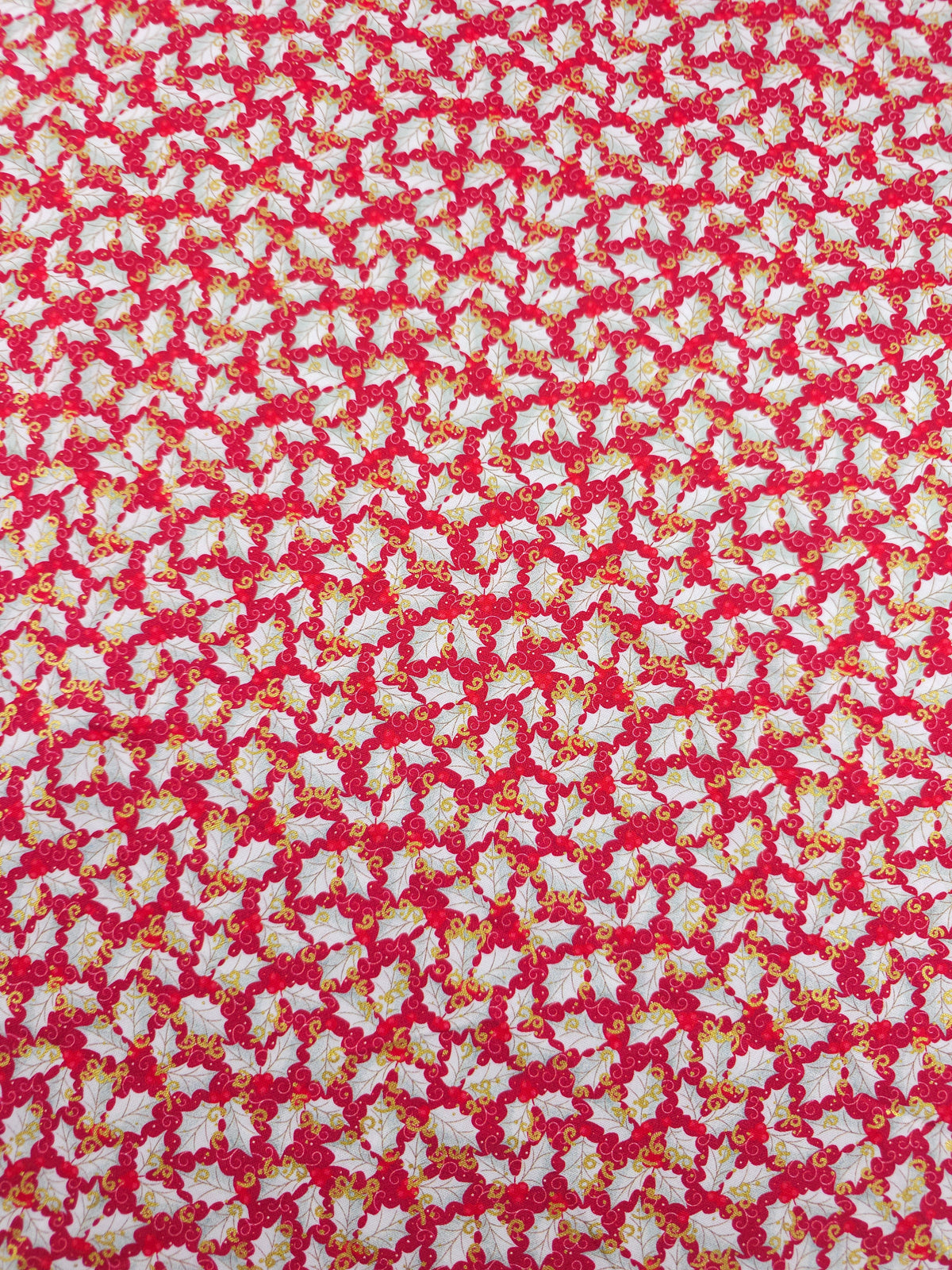 Berry/Gold Tossed Holly 100% Cotton