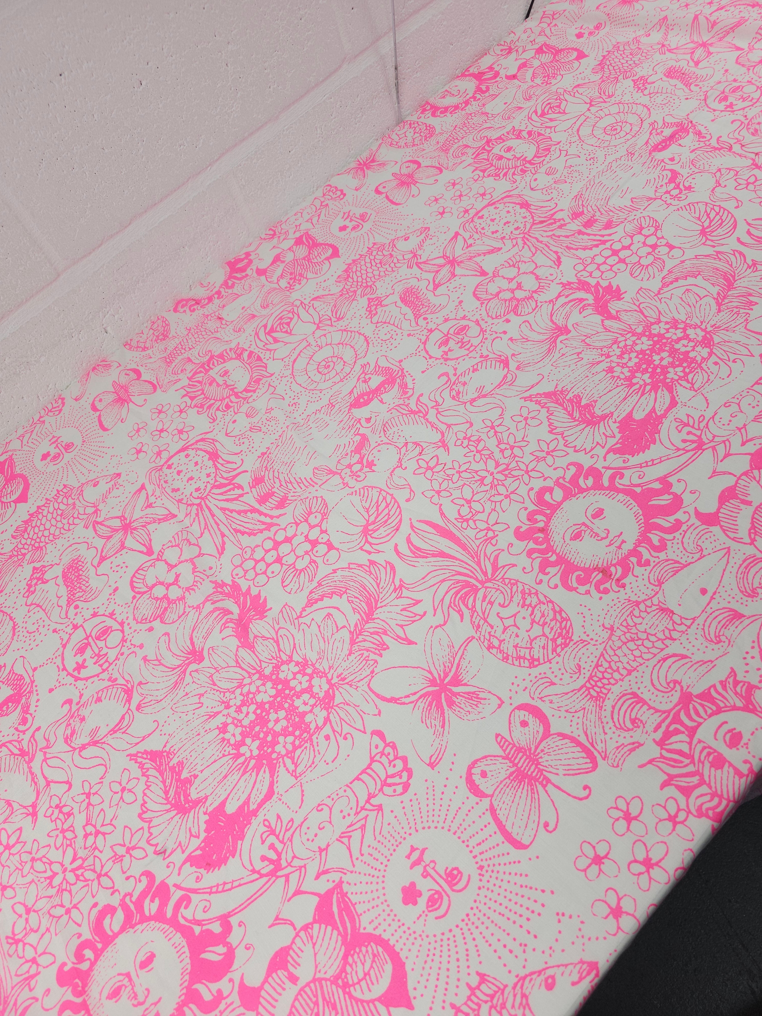 Bright Pink/White Celestial Sea Floral Lightweight Cotton - Lilly Pulitzer