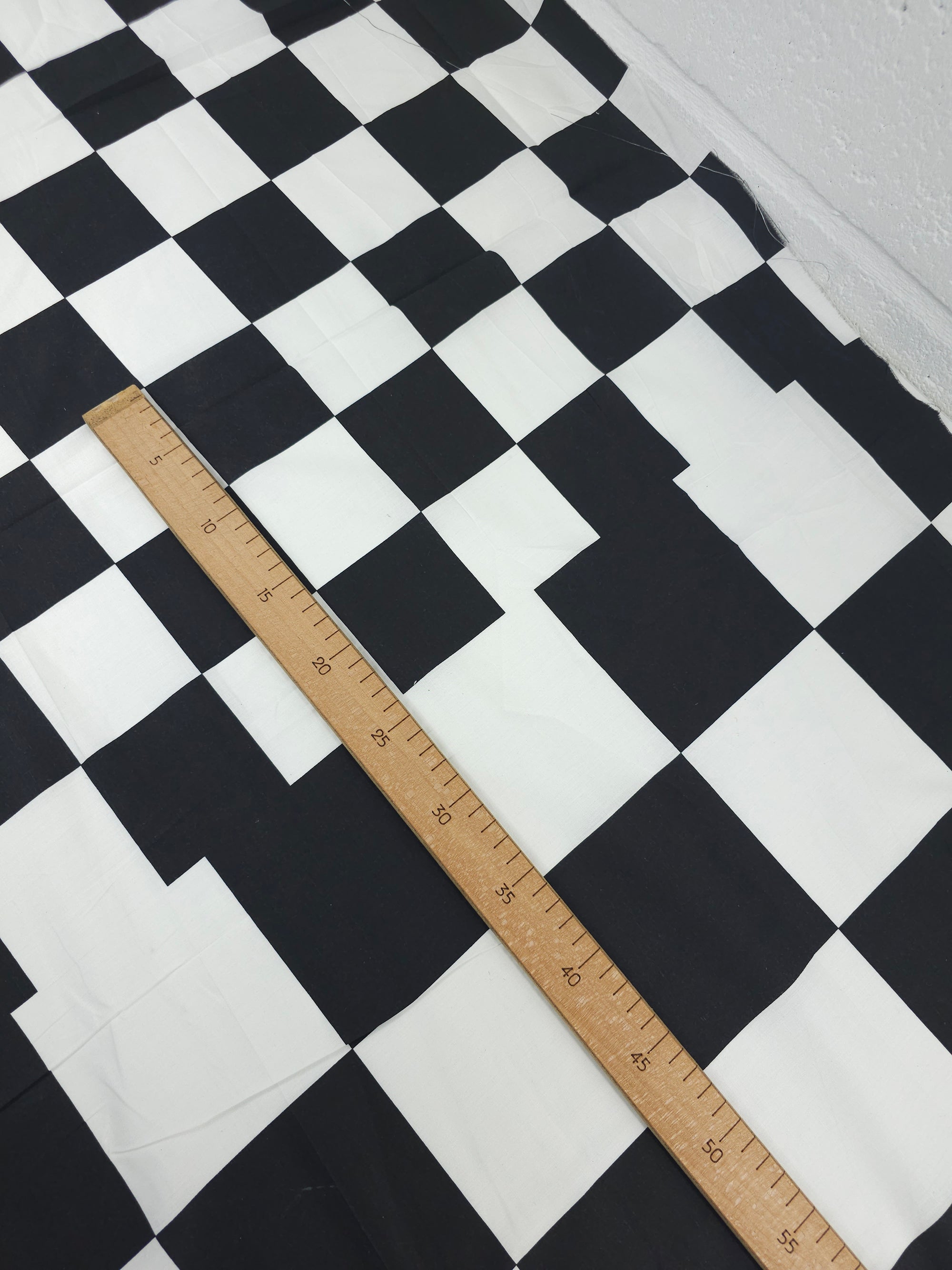 Black/White Big To Small Check Transition 100% Cotton 98" *EXTRA WIDE*