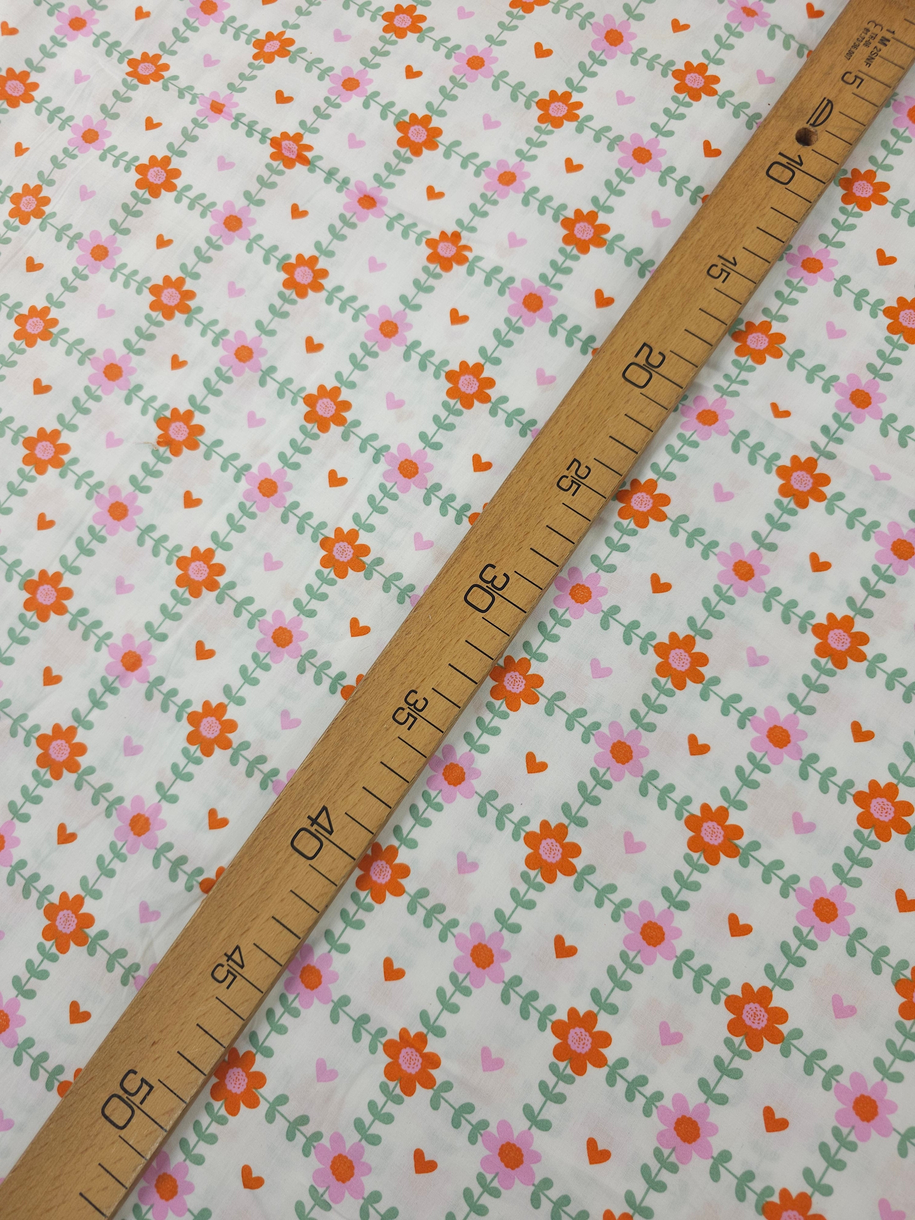 White Floral Grid Hearts Lightweight Cotton 60"