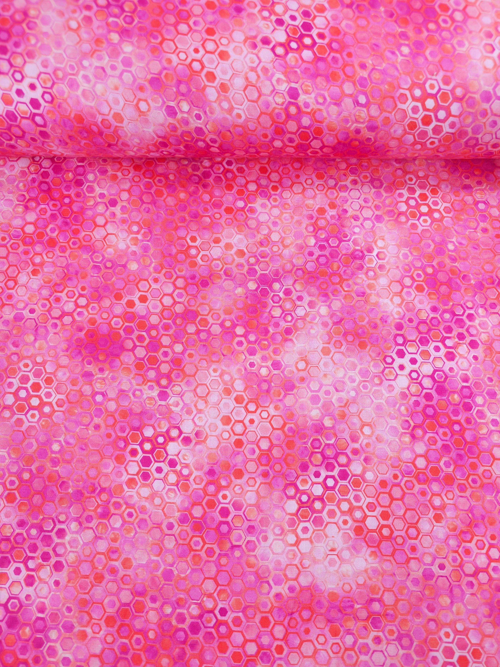 Pink Hexagon Phantasma 100% Cotton - Robert Kaufman