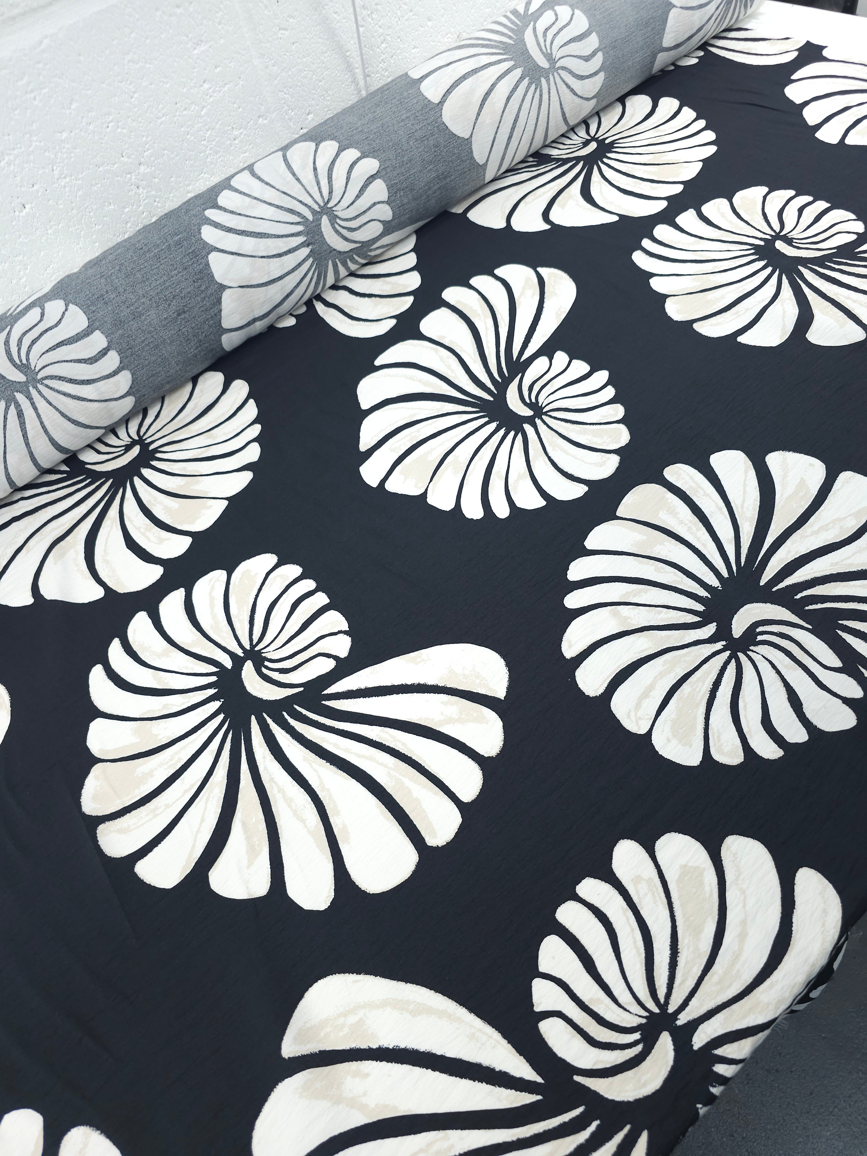Cream/Black Large Shell Modal Viscose