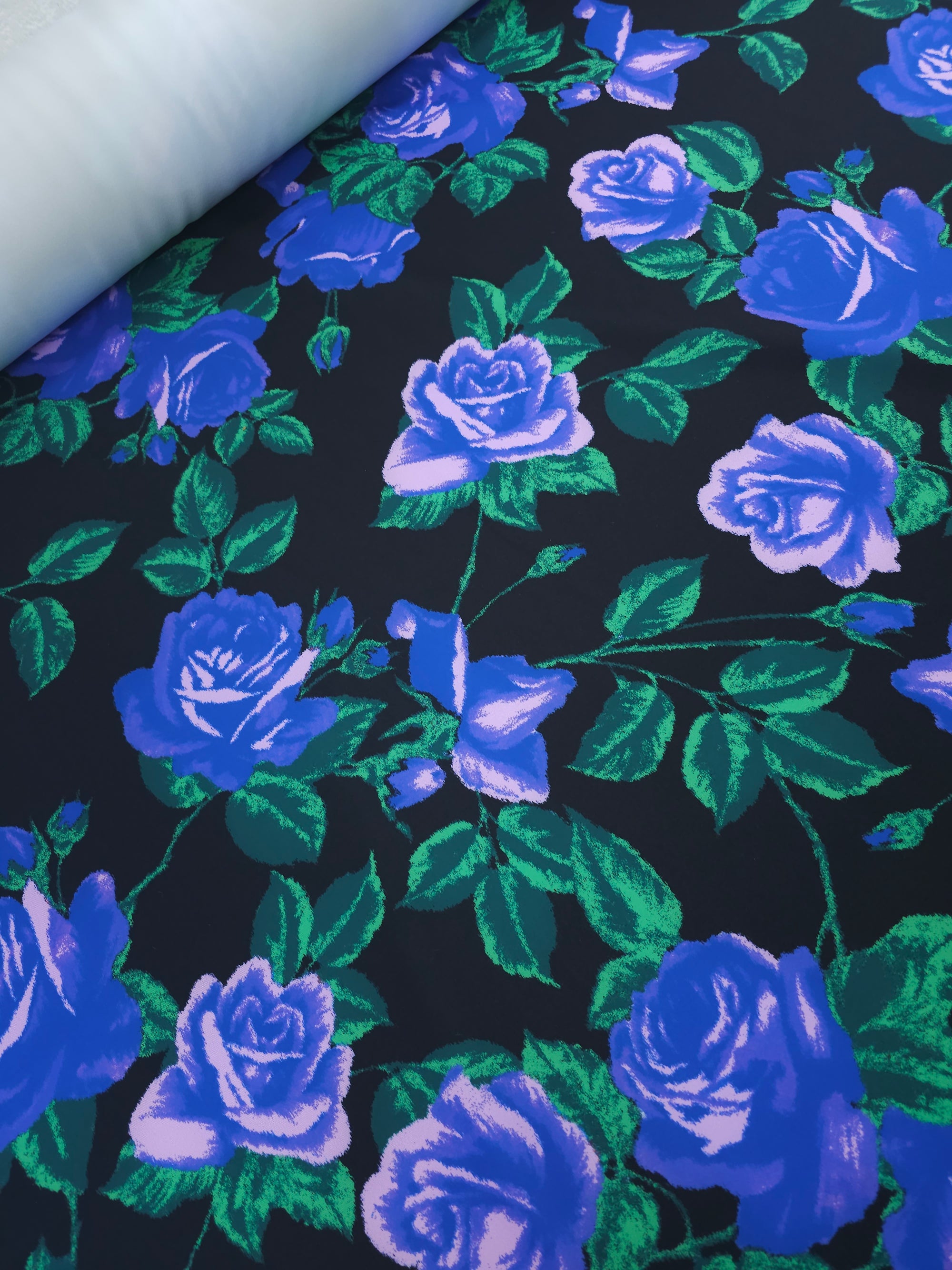 Violet Purple Static Rose Lightweight Scuba