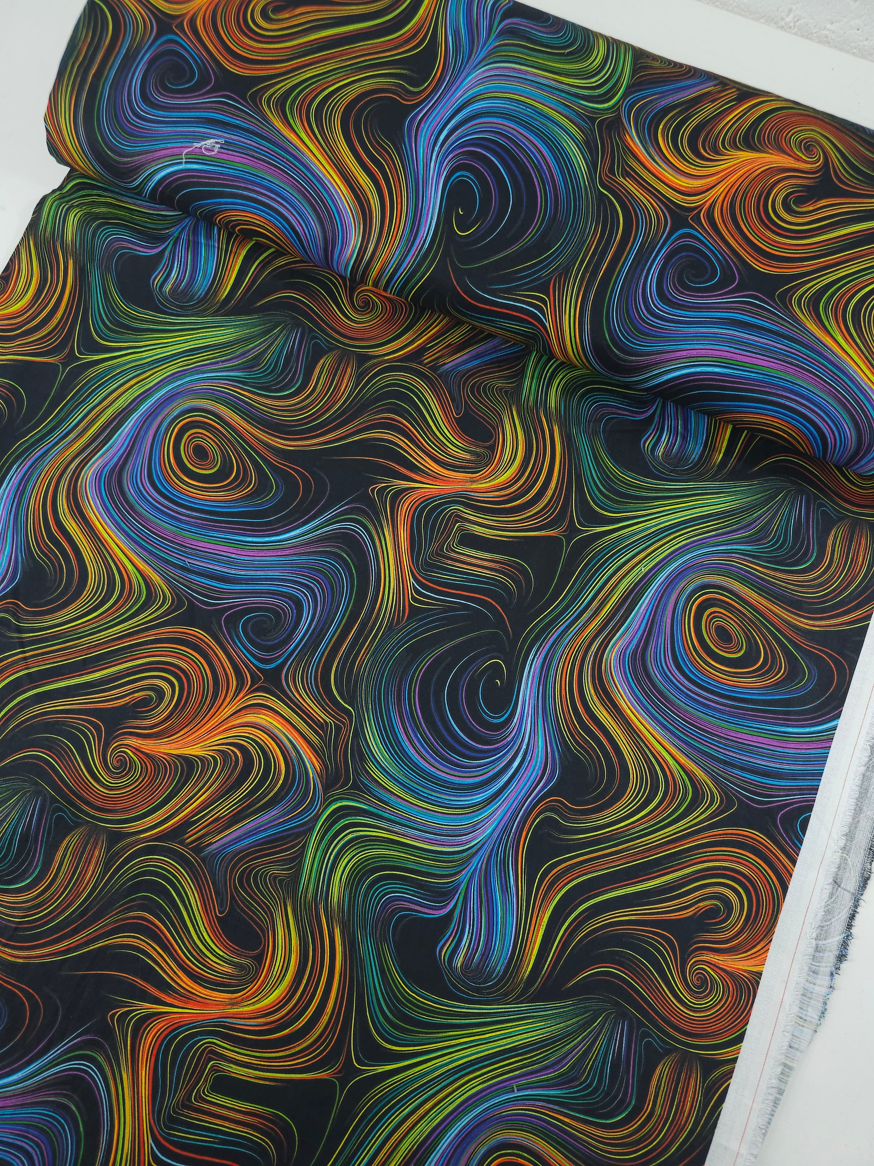 Retro Illusion Swirl 100% Cotton - Joann