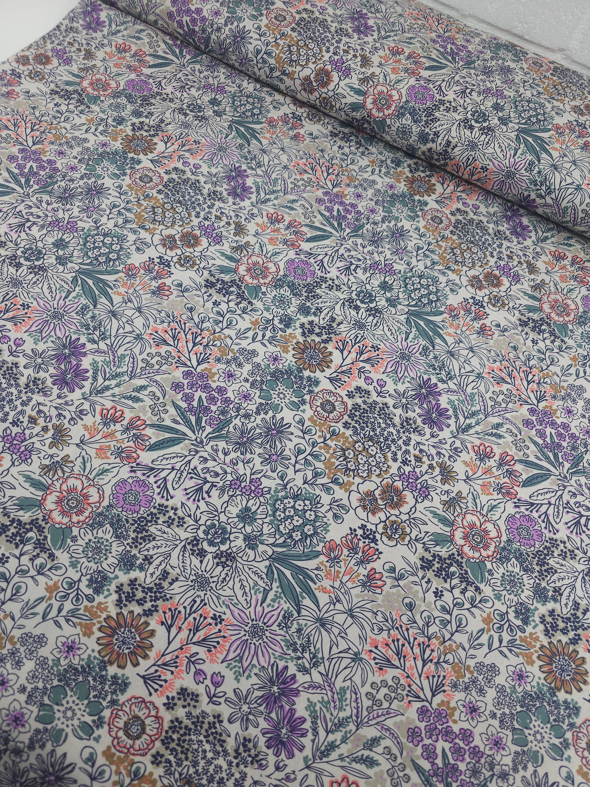 Ivory Blooming Floral Meadow 100% Cotton 60"