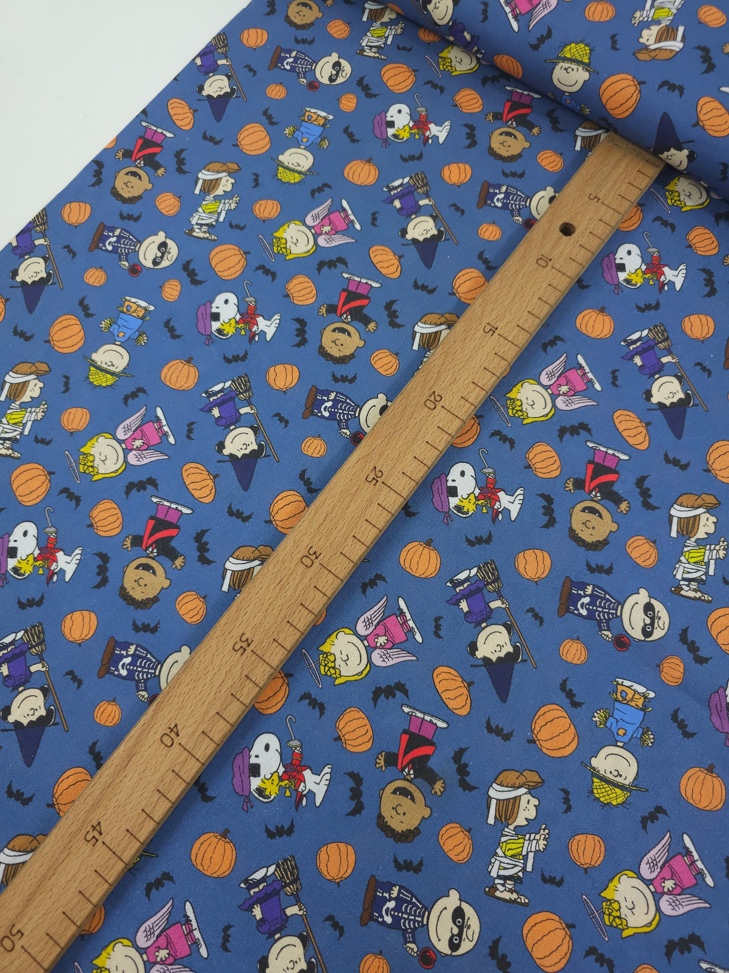 Peanuts Gang Pumpkin Party 100% Cotton