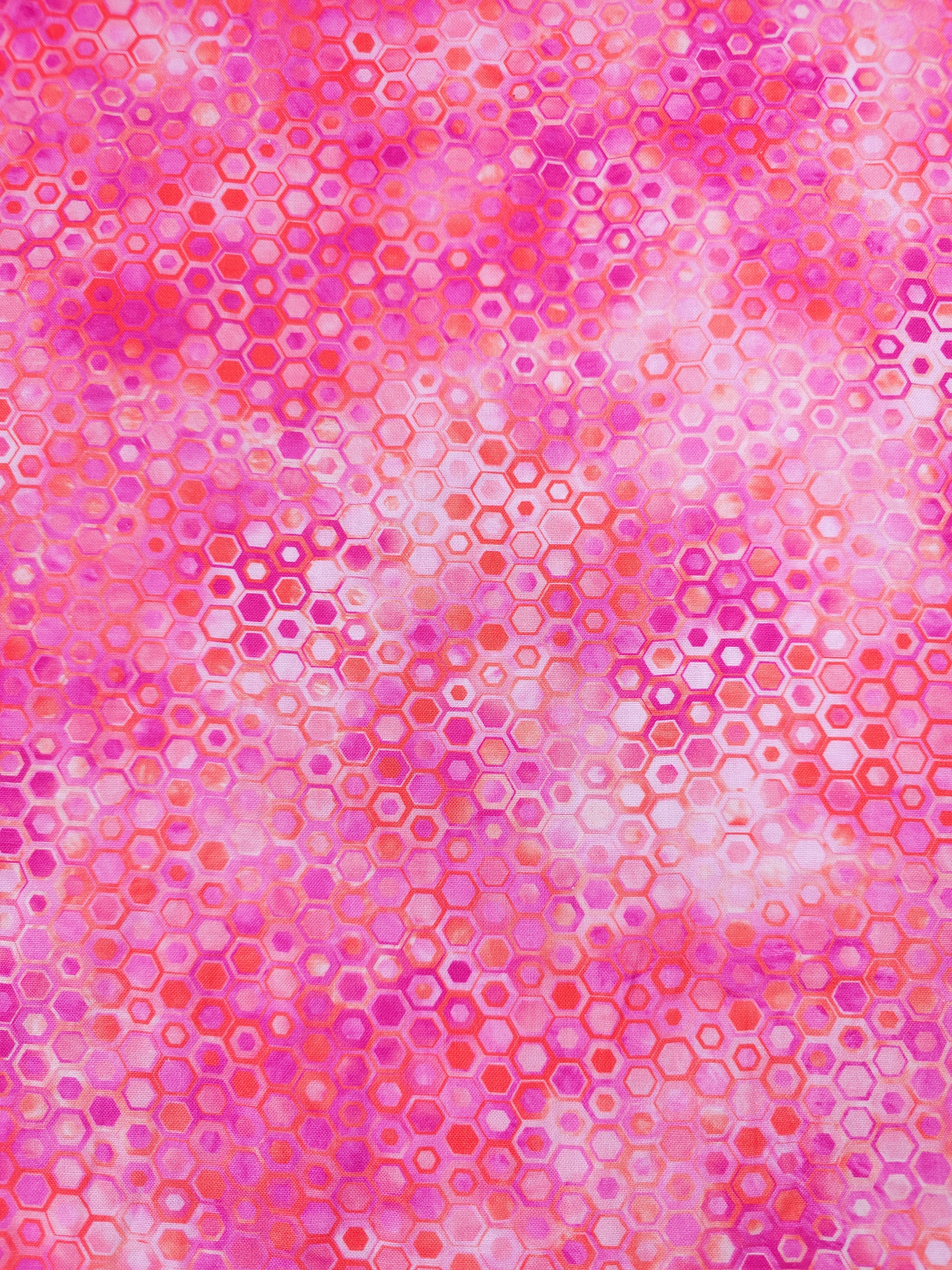 Pink Hexagon Phantasma 100% Cotton - Robert Kaufman
