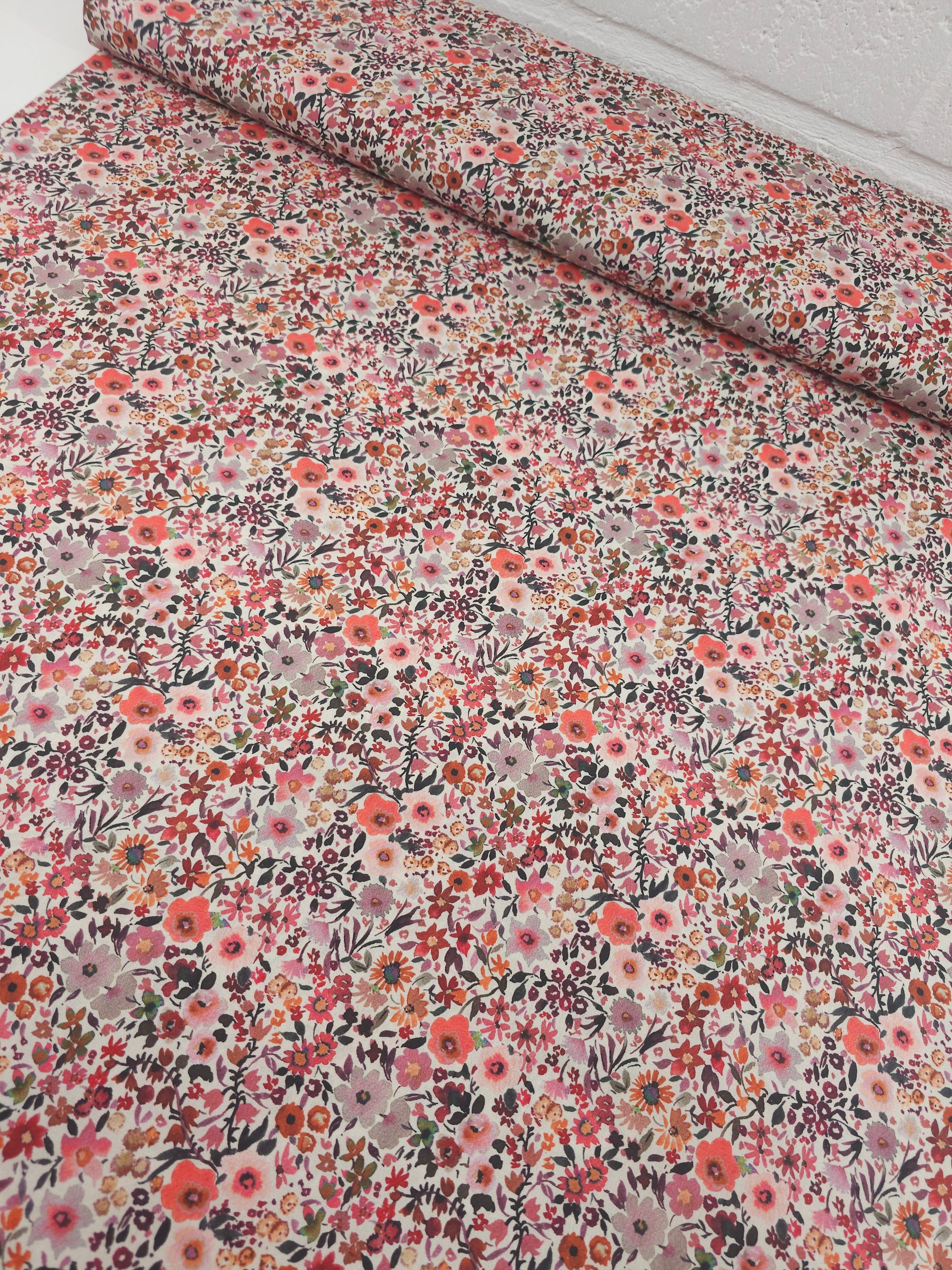 Spring Watercolour Florals 100% Cotton 57"