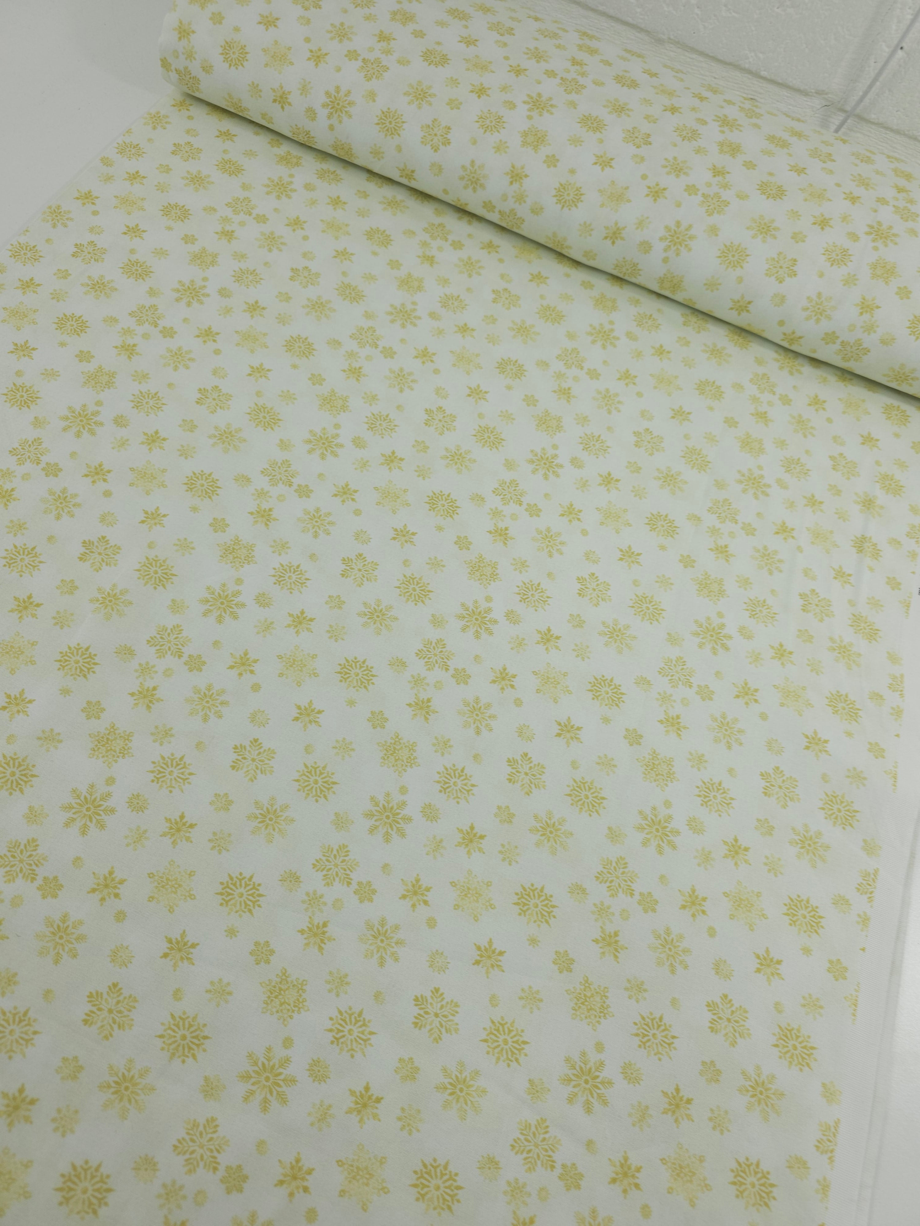 Off White/Gold Snowflake 100% Cotton