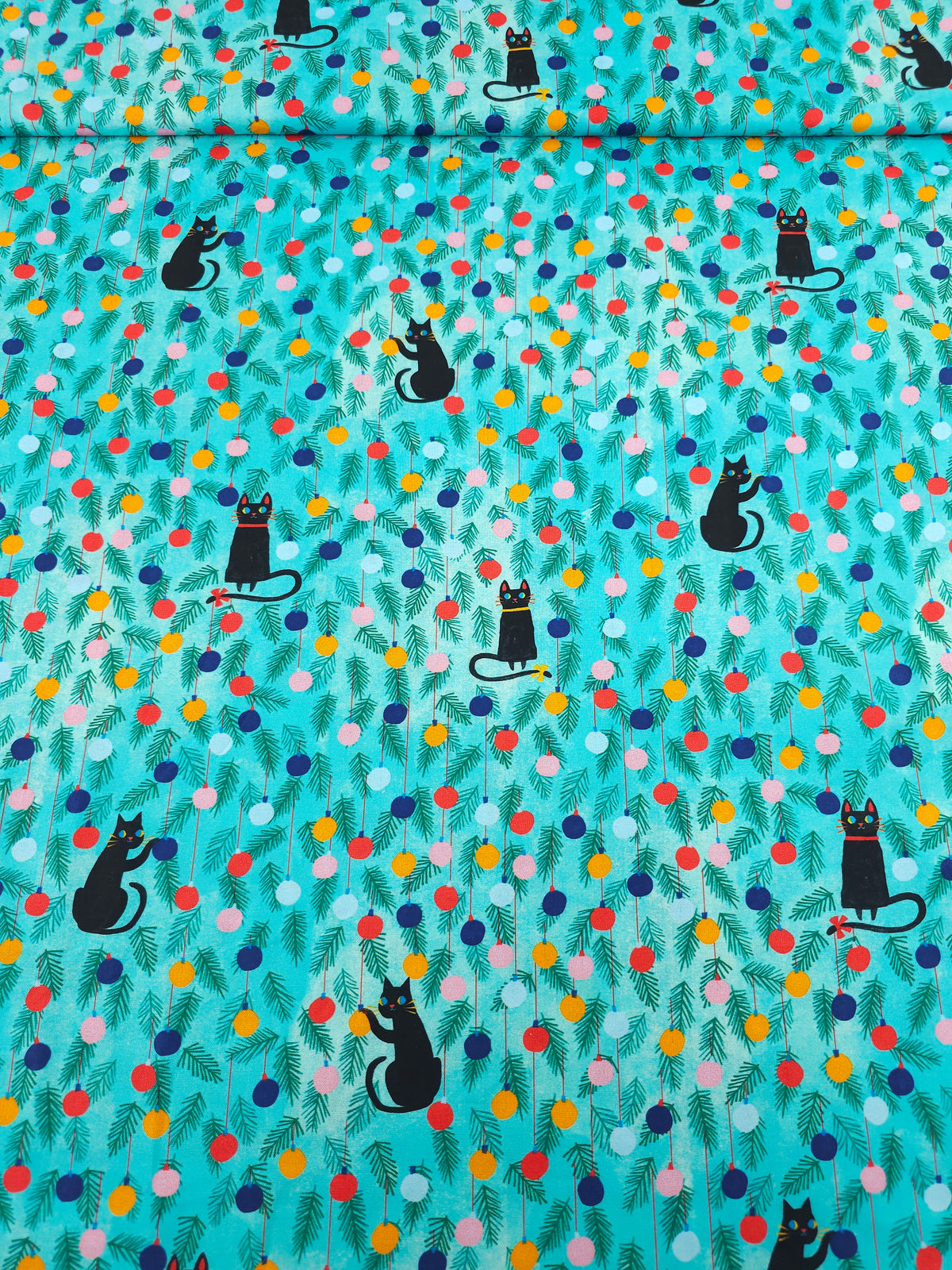 Cats In Ornaments 100% Cotton - Robert Kaufman