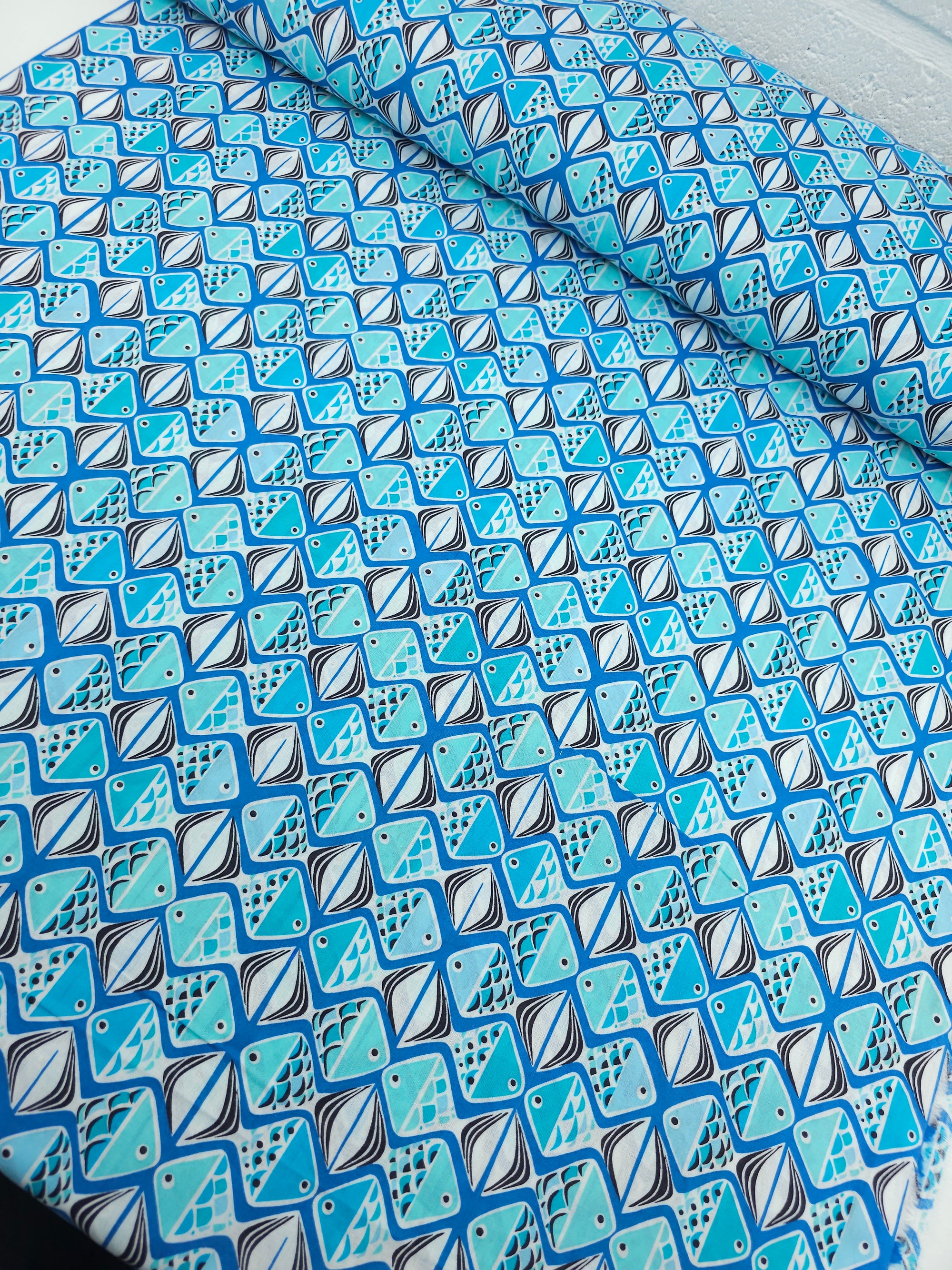 Geometric Fish Tile 100% Cotton 60"