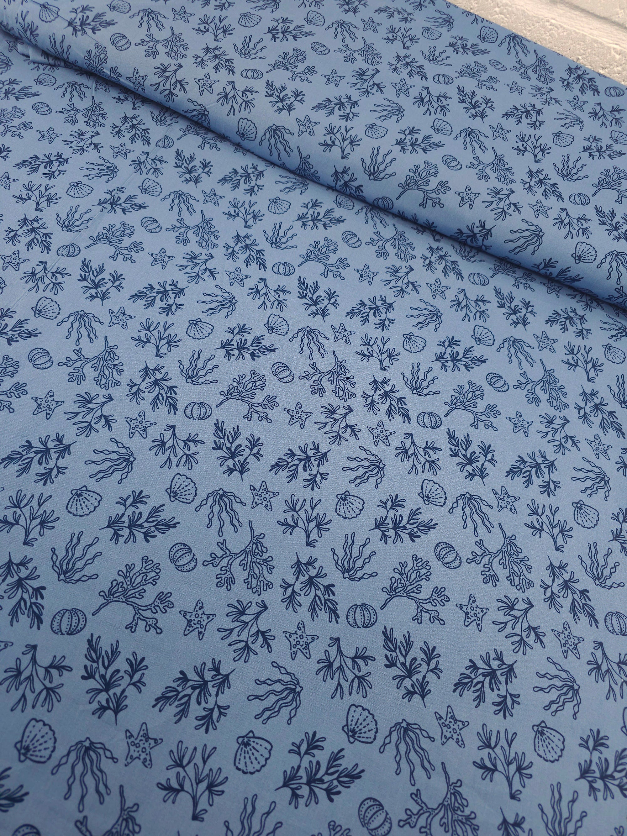 Powder Blue/Navy Coral Shell Lightweight Cotton 60"