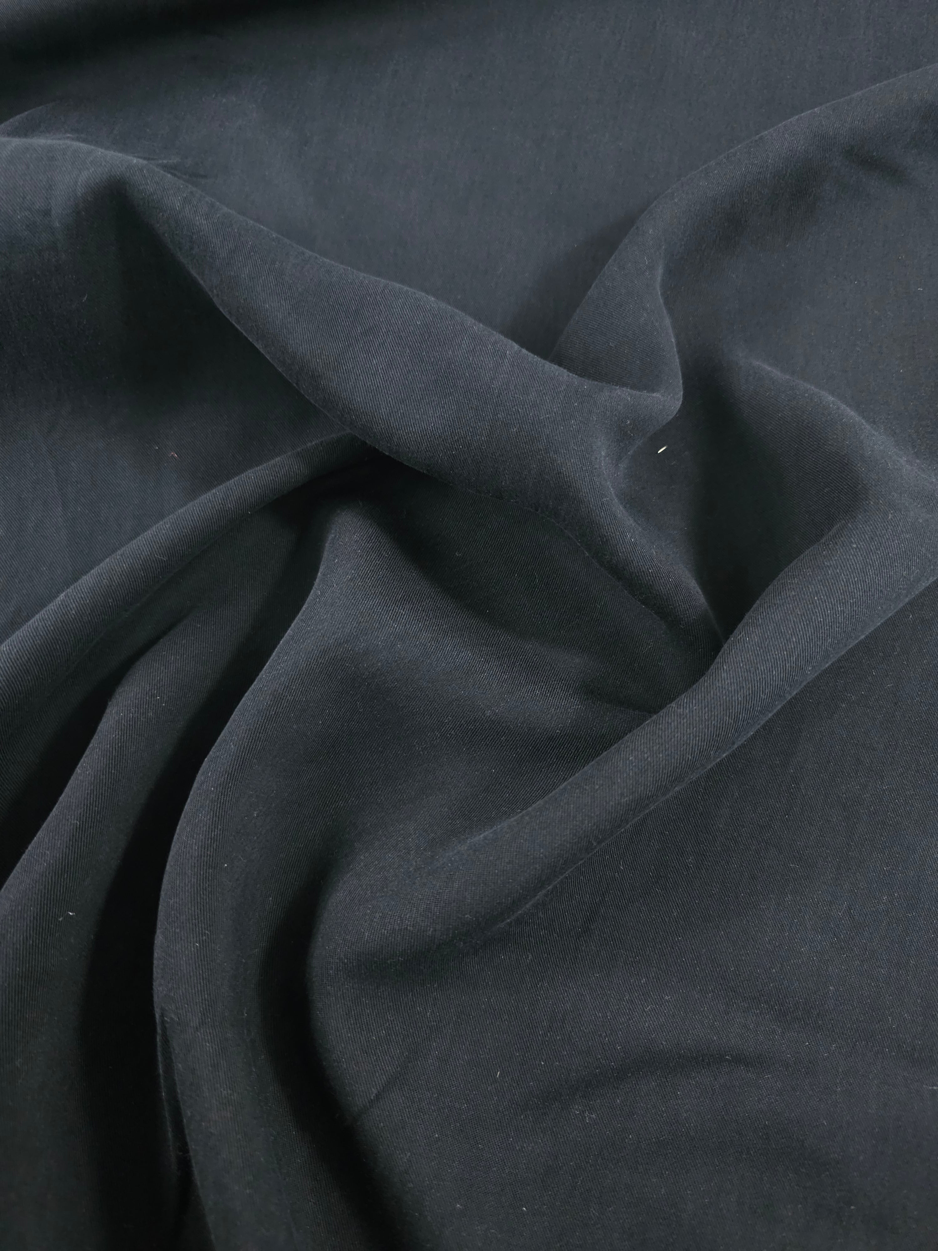 Black Lightweight Tencel Lining