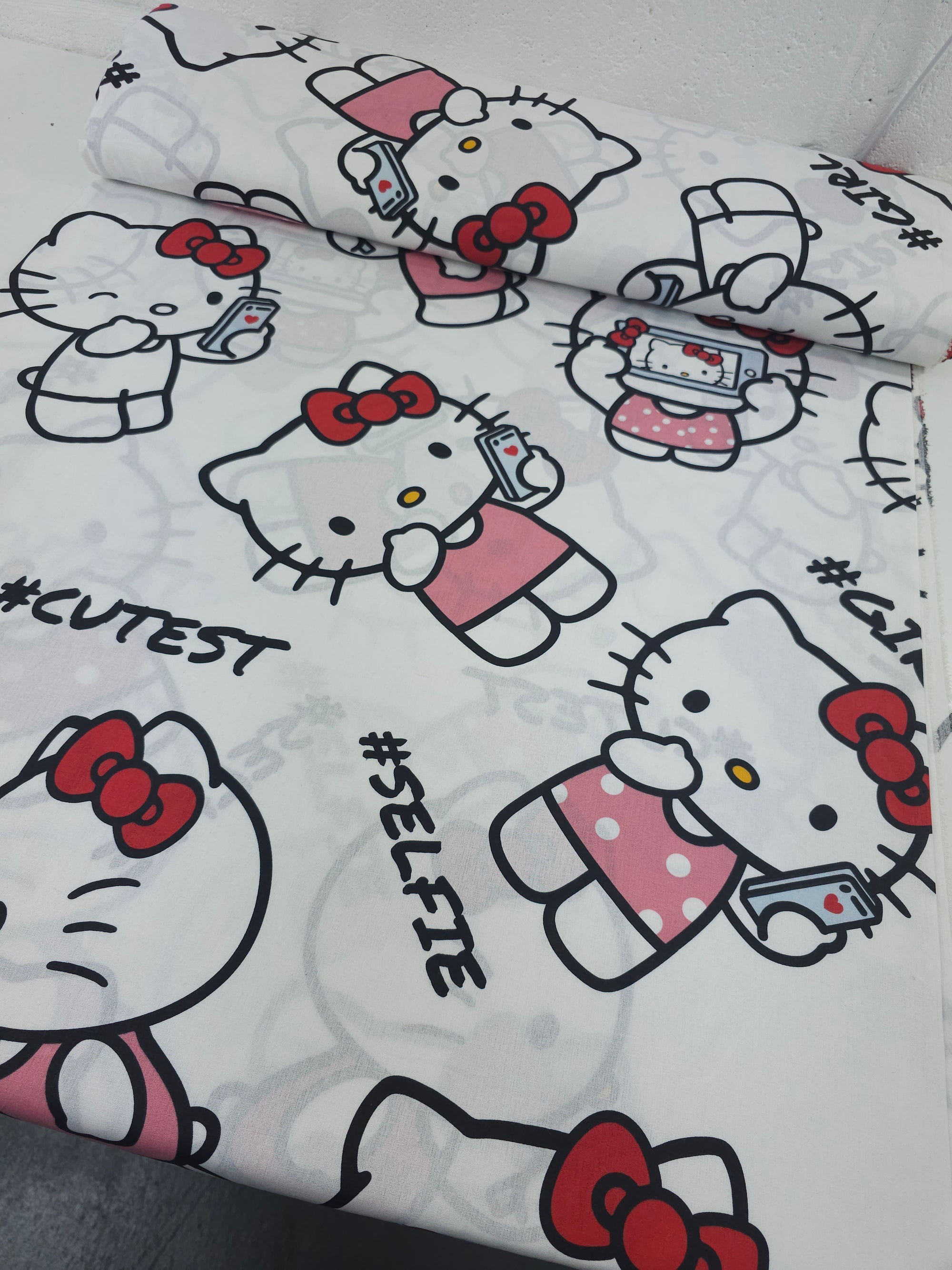 Hello Kitty Selfie 100% Cotton 103" *EXTRA WIDE*