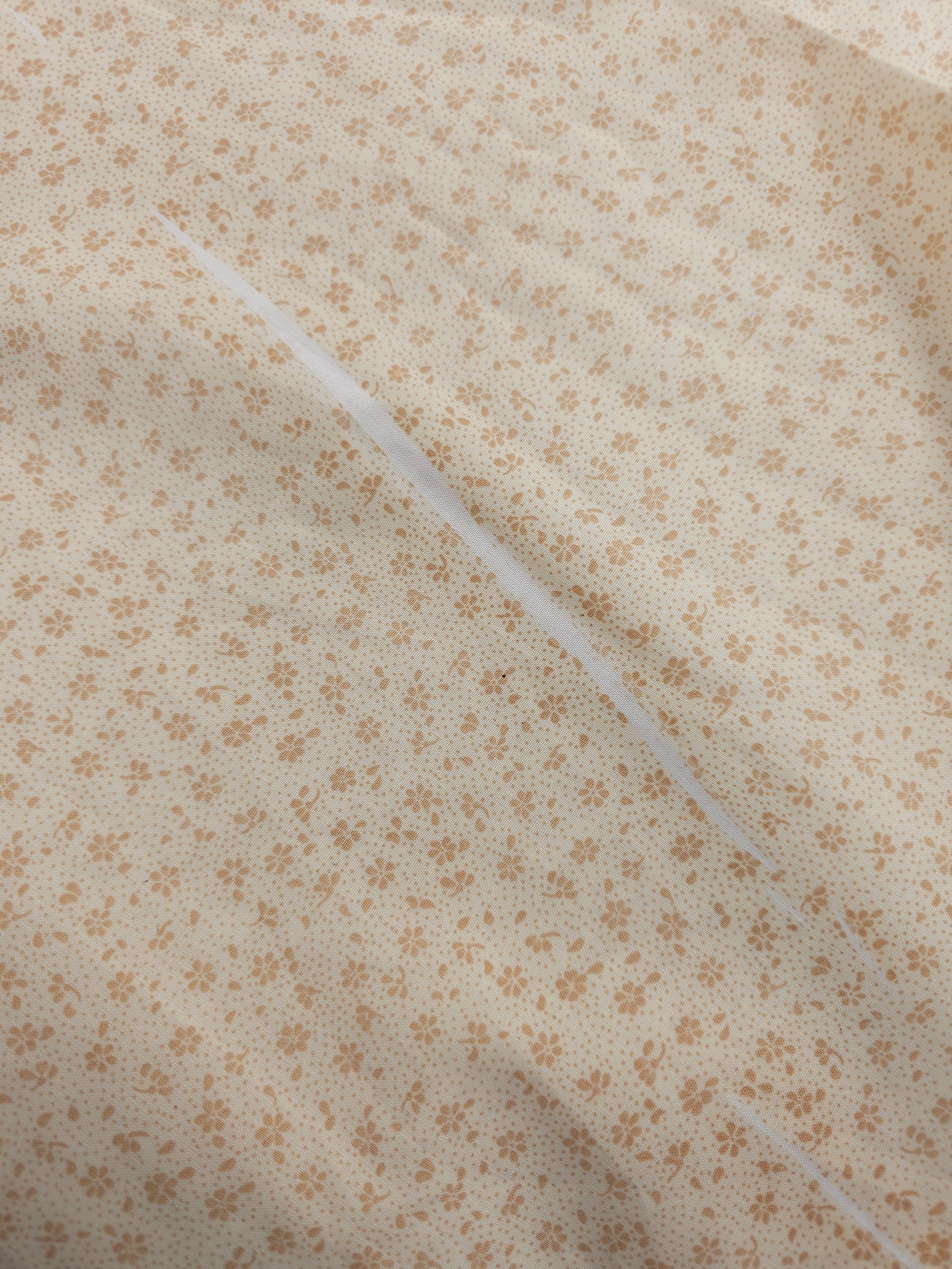 Pale Beige Ultra Mini Tossed Flowers Lightweight Cotton 60" *DEFECT*