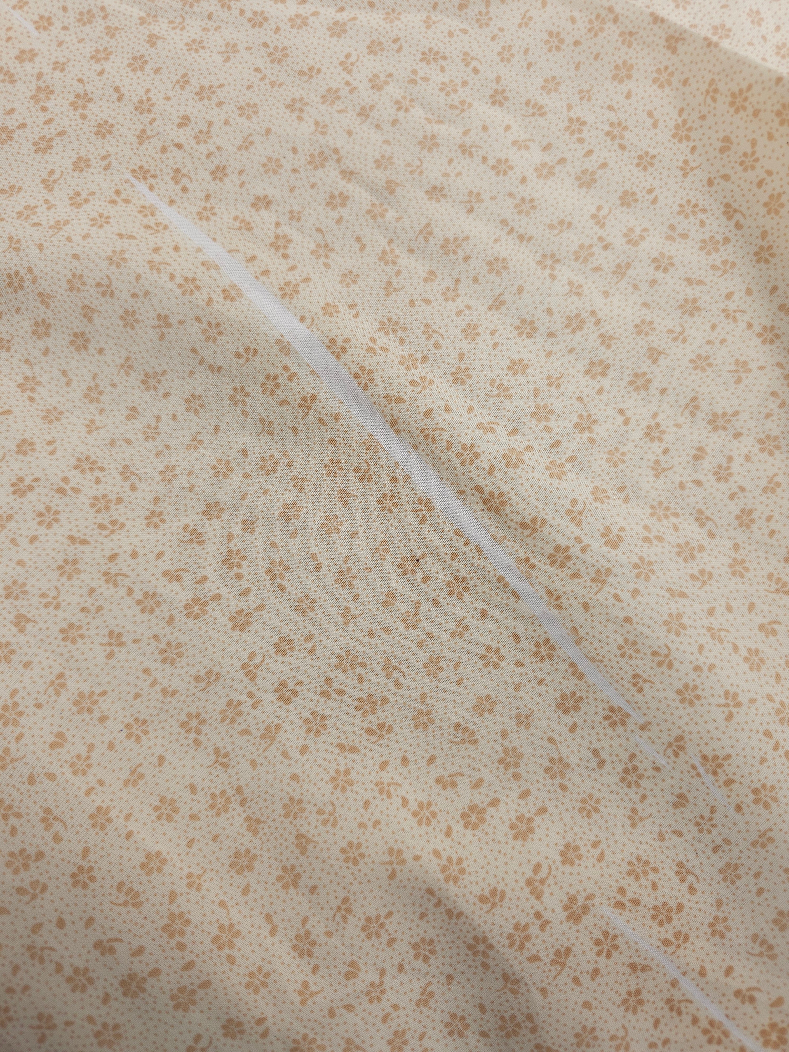 Pale Beige Ultra Mini Tossed Flowers Lightweight Cotton 60" *DEFECT*