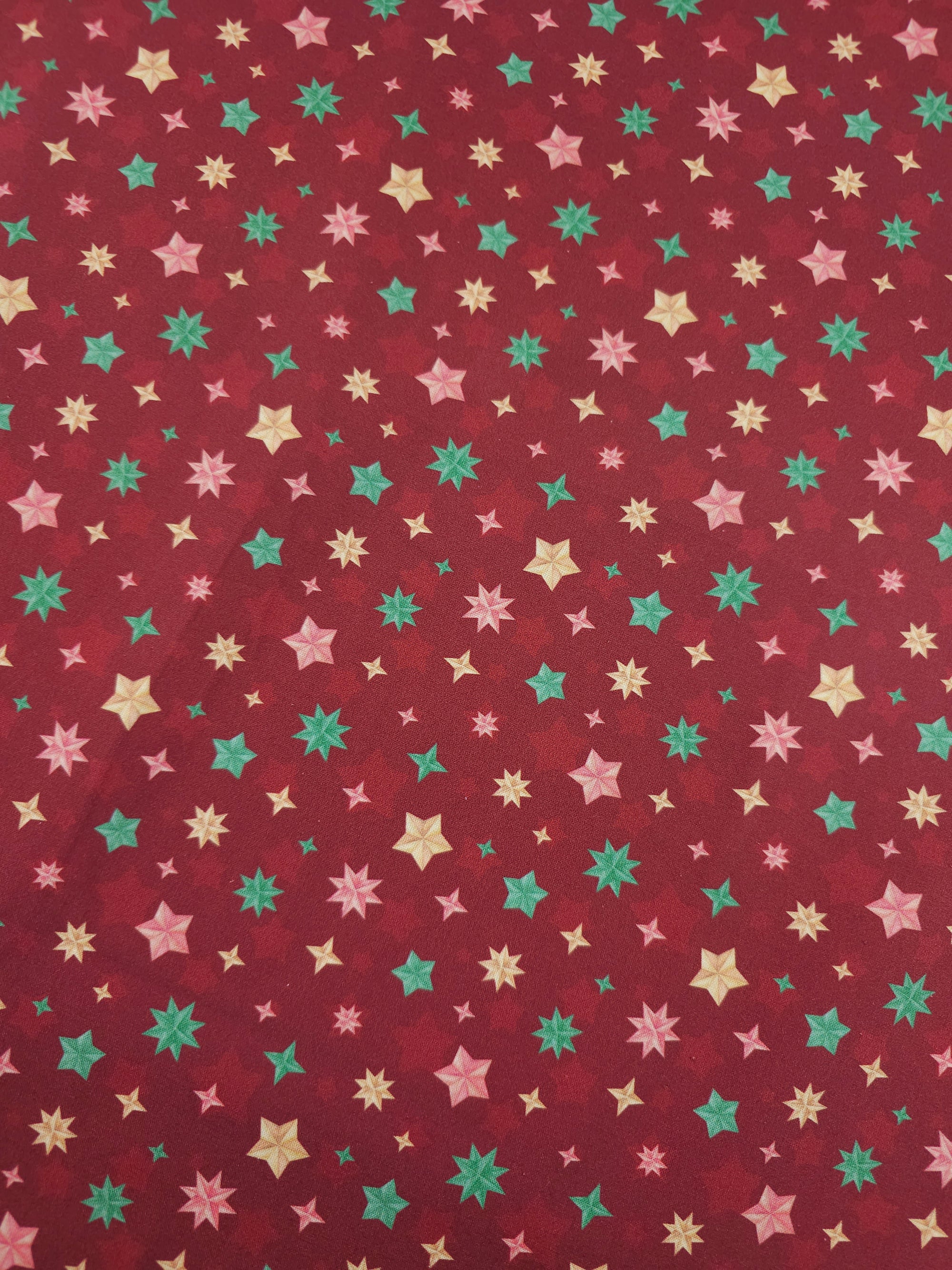 Festive Diamond Star 100% Cotton 60"