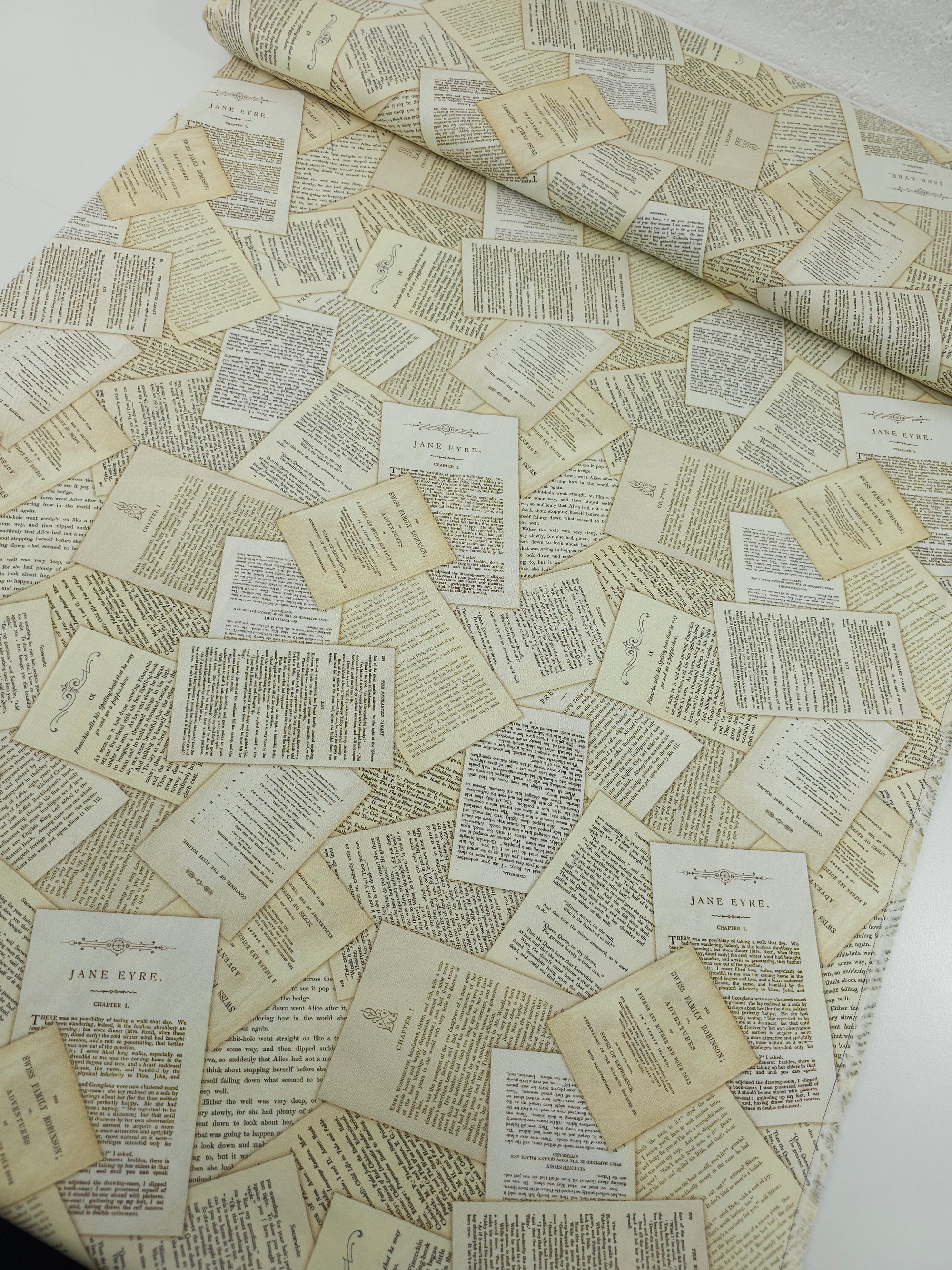 Retro Book Pages 100% Cotton - Robert Kaufman