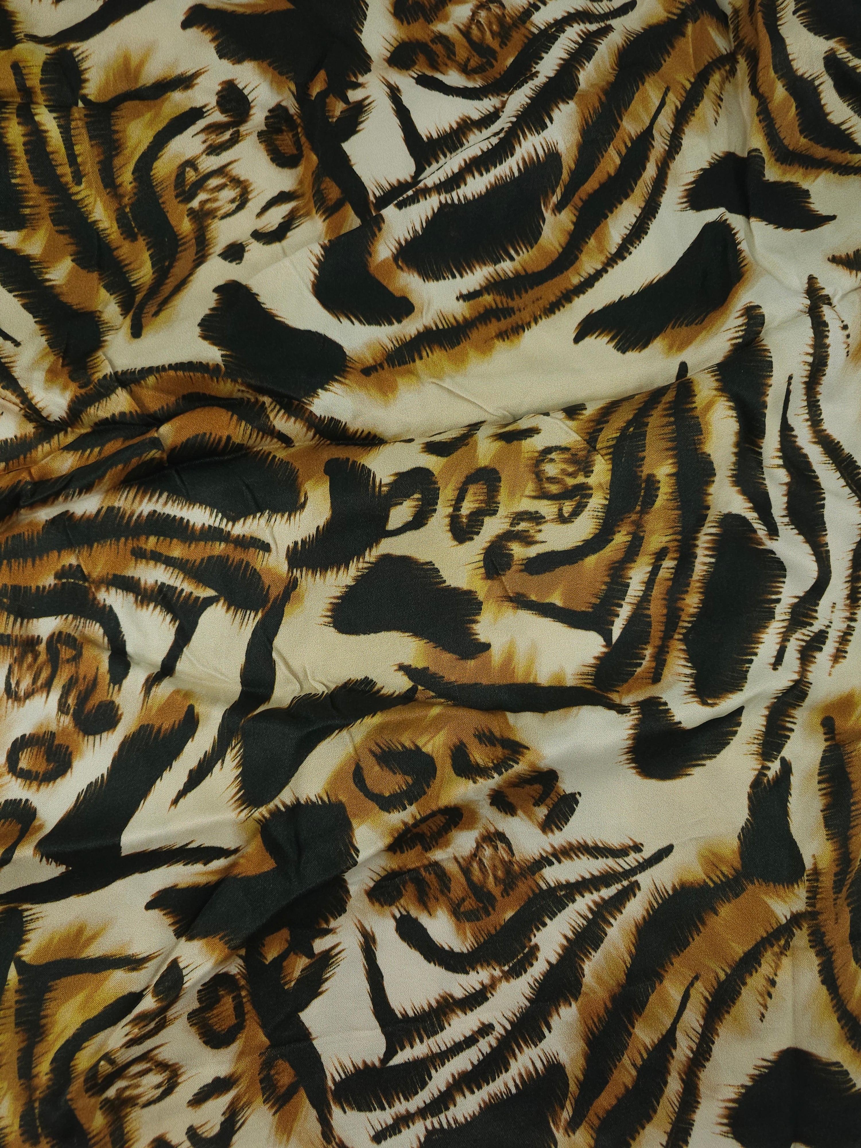 Mixed animal print Viscose sateen- 2.6m piece