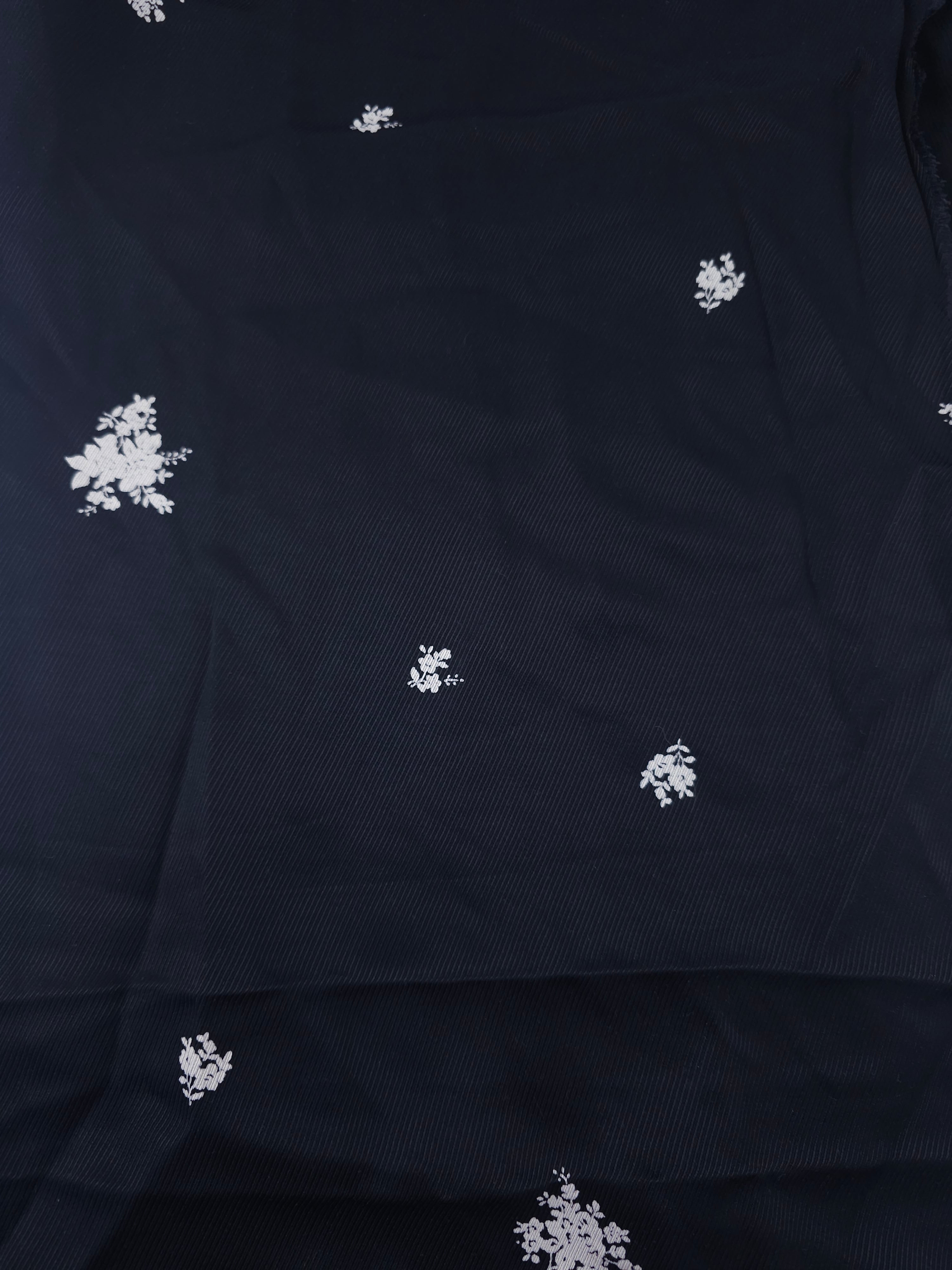 Diluted flower Viscose- 1.2m piece
