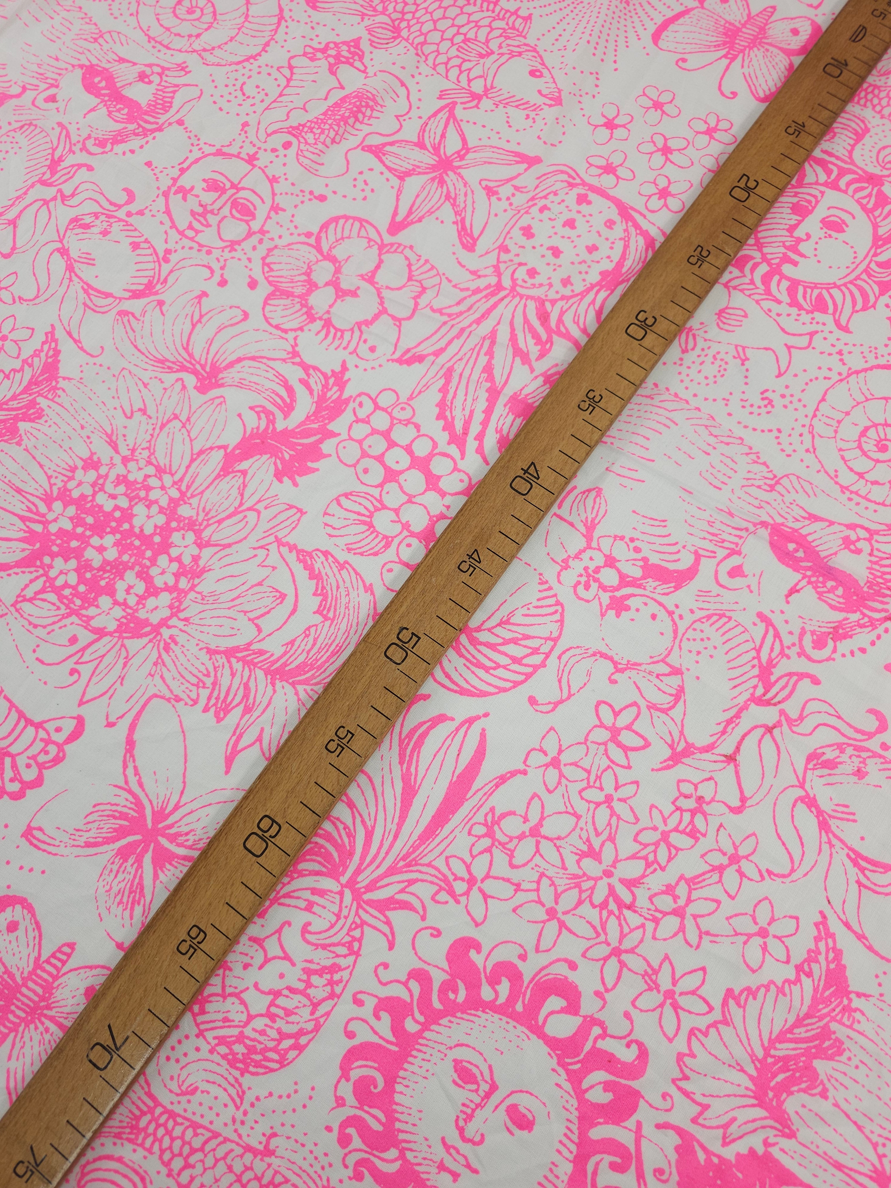 Bright Pink/White Celestial Sea Floral Lightweight Cotton - Lilly Pulitzer