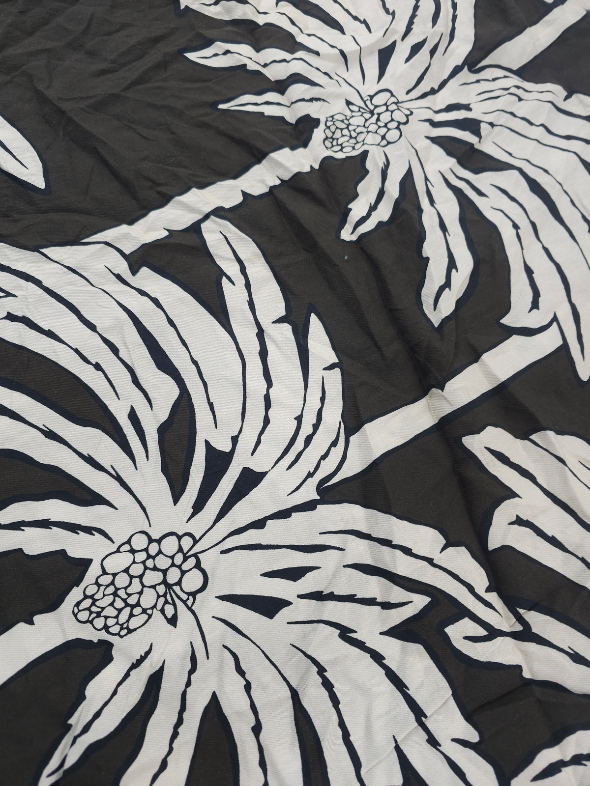 Dark cool brown palm tree Viscose- 1.3m piece