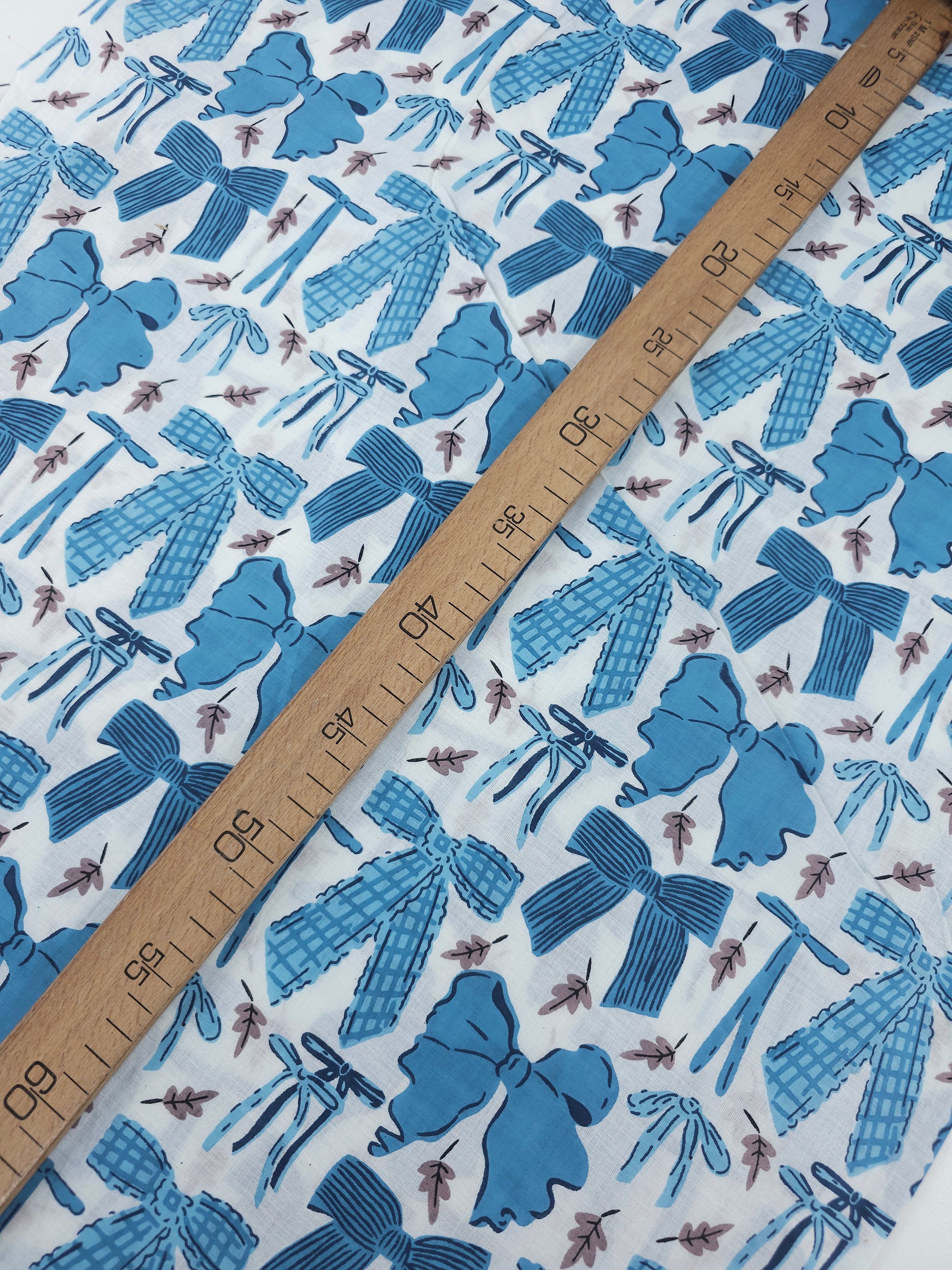 Blue Bow Leaf Cambric Cotton
