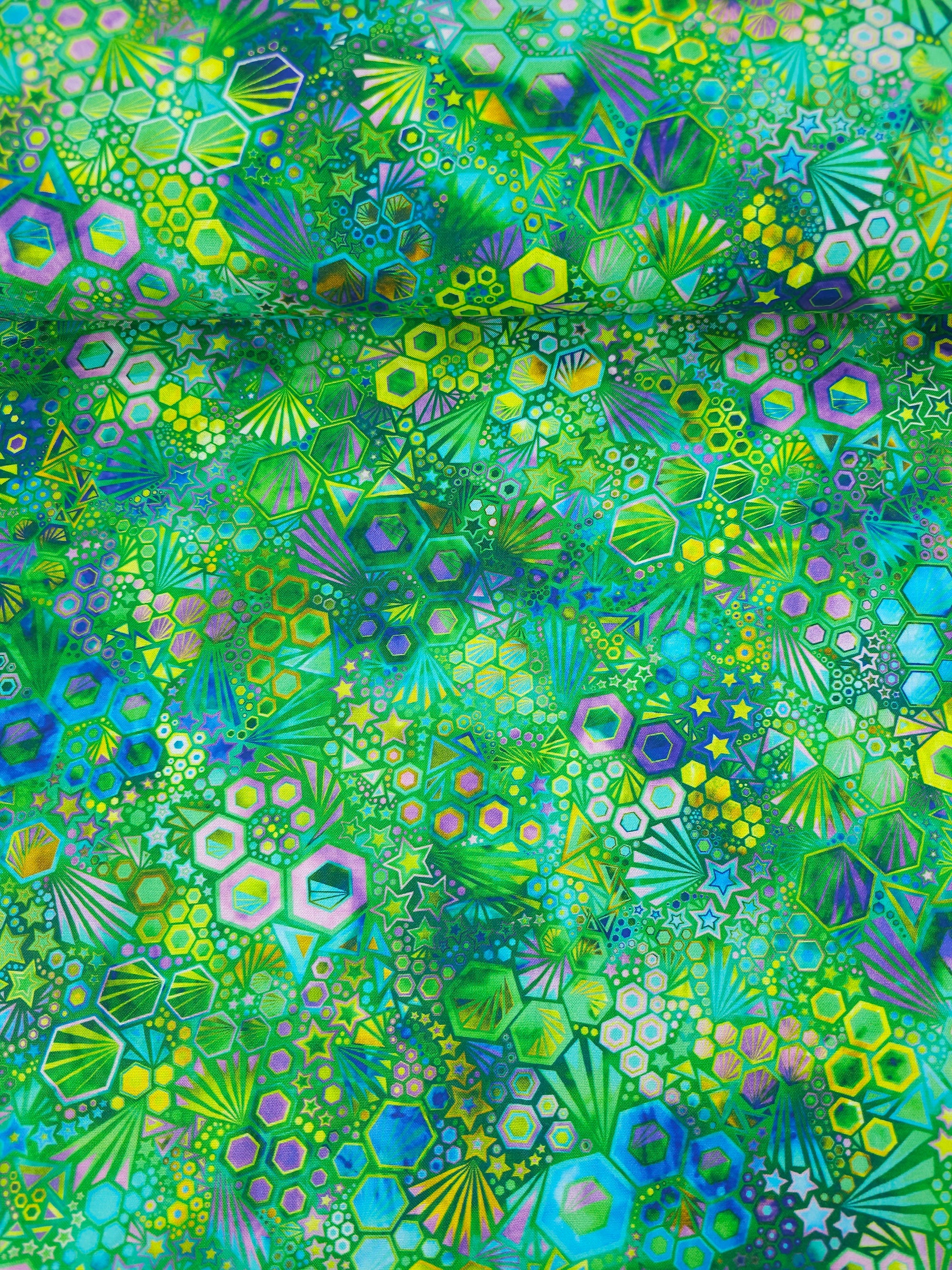 Green/Purple Star Phantasma 100% Cotton - Robert Kaufman