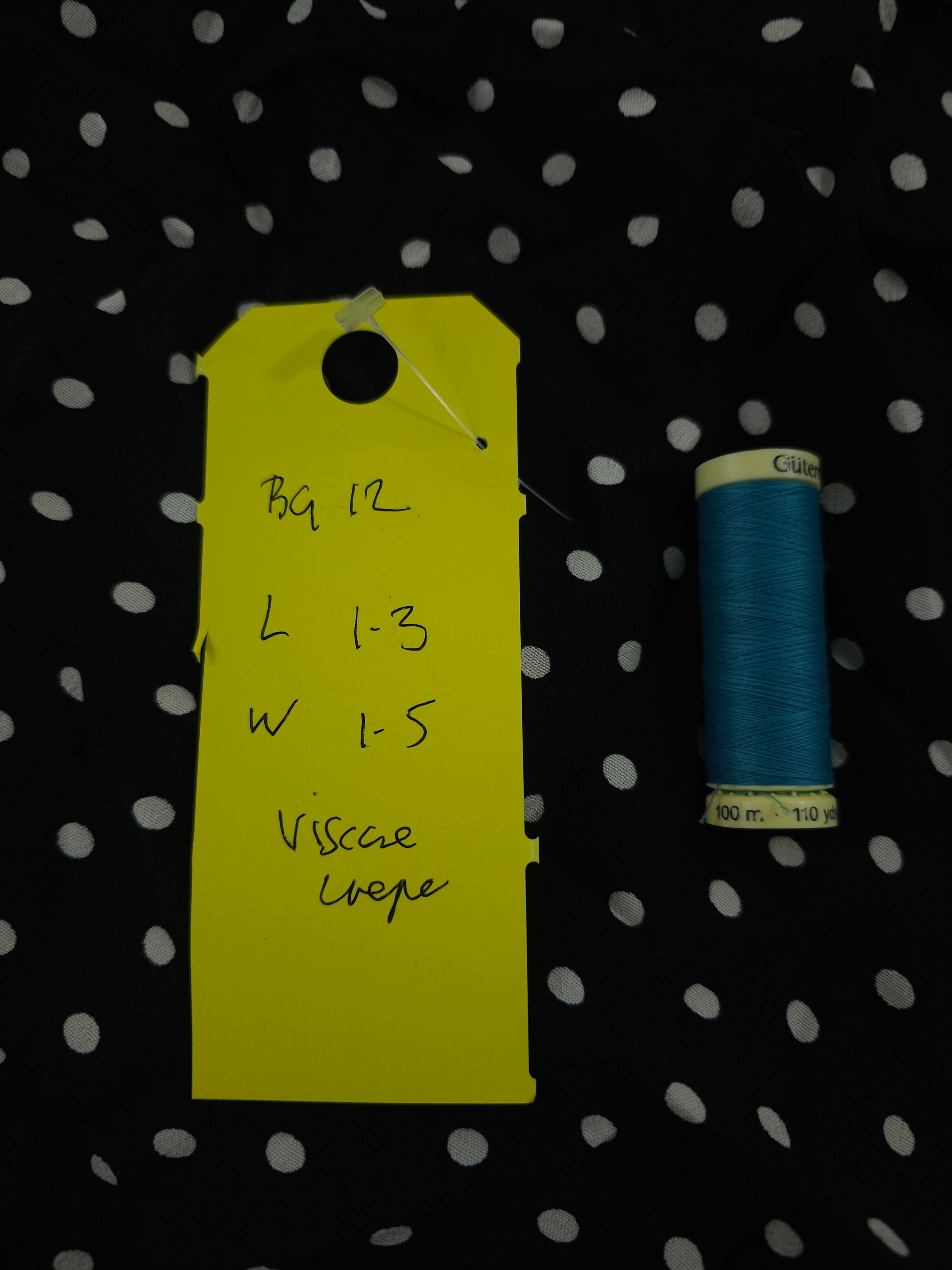 Black polka dot Viscose crepe-1.3m piece