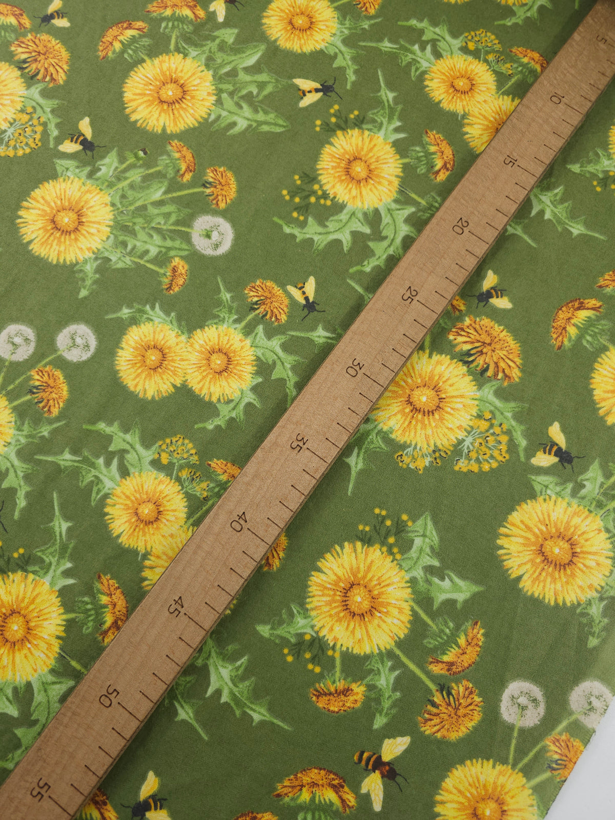 Dandelion Bee Lightweight Flannel Cotton