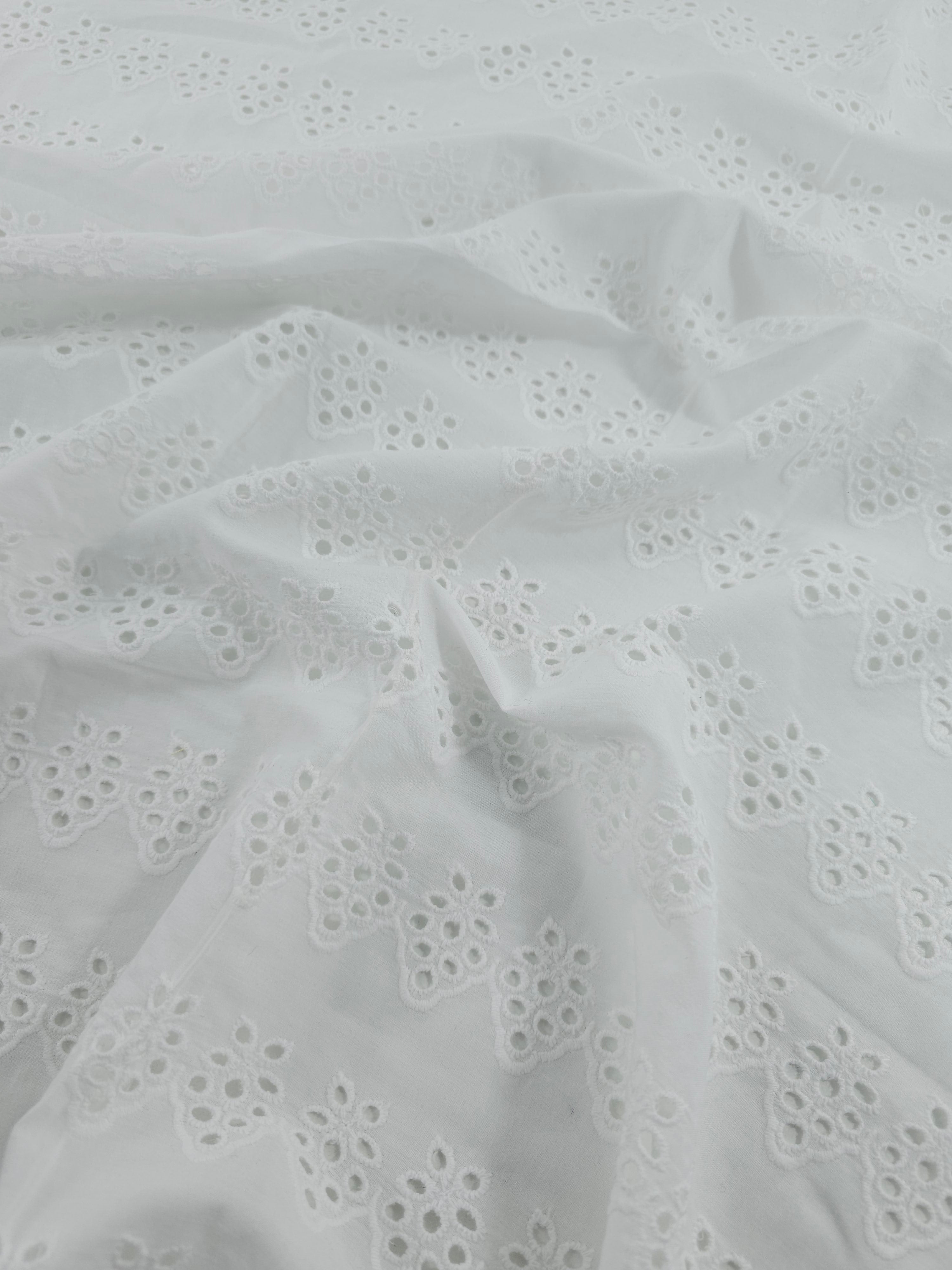 White Diasy Petal Track Cambric Cotton Broderie Anglaise