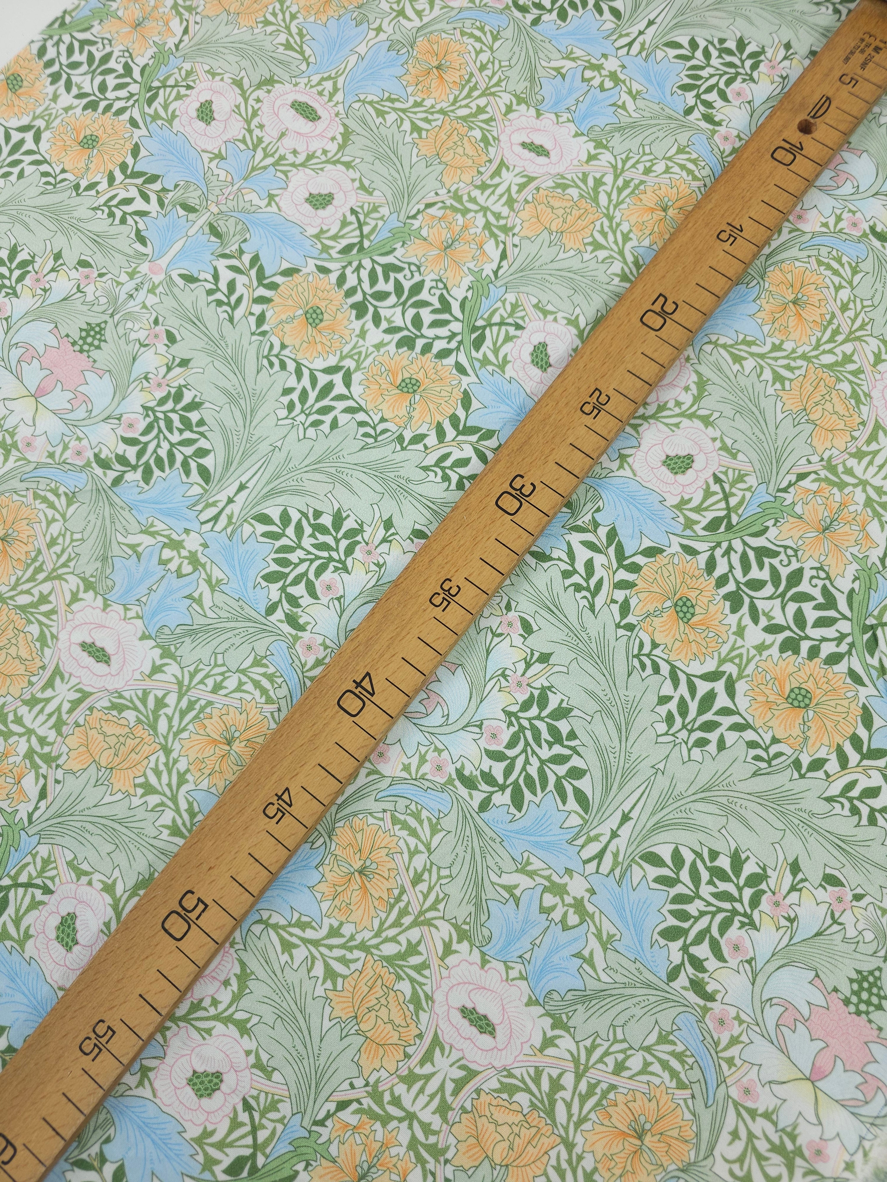 Simply Nature Norwhich Floral 100% Cotton - William Morris