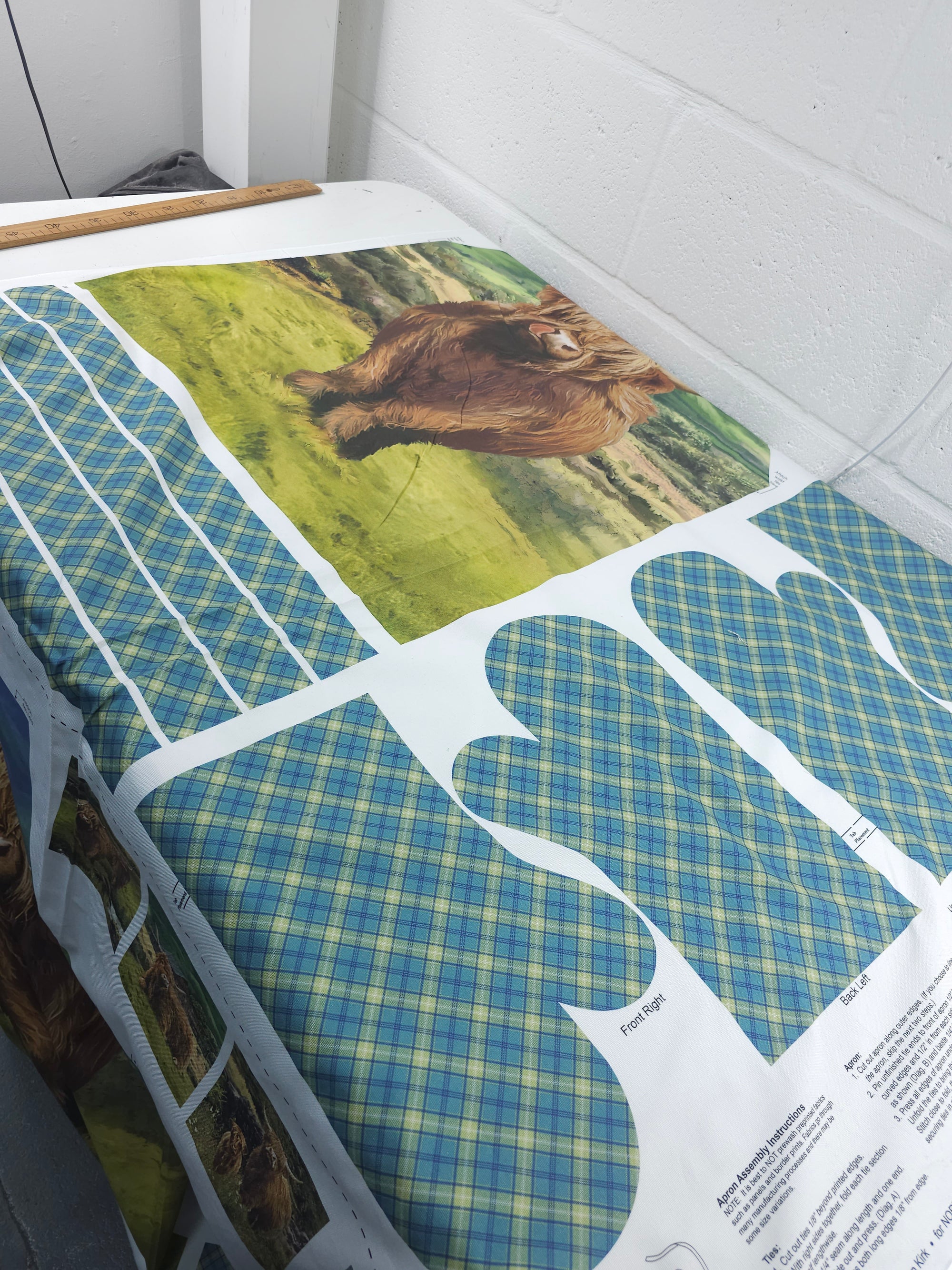 *SEW YOUR OWN* Highland Cow Apron + Mitts Canvas Cotton